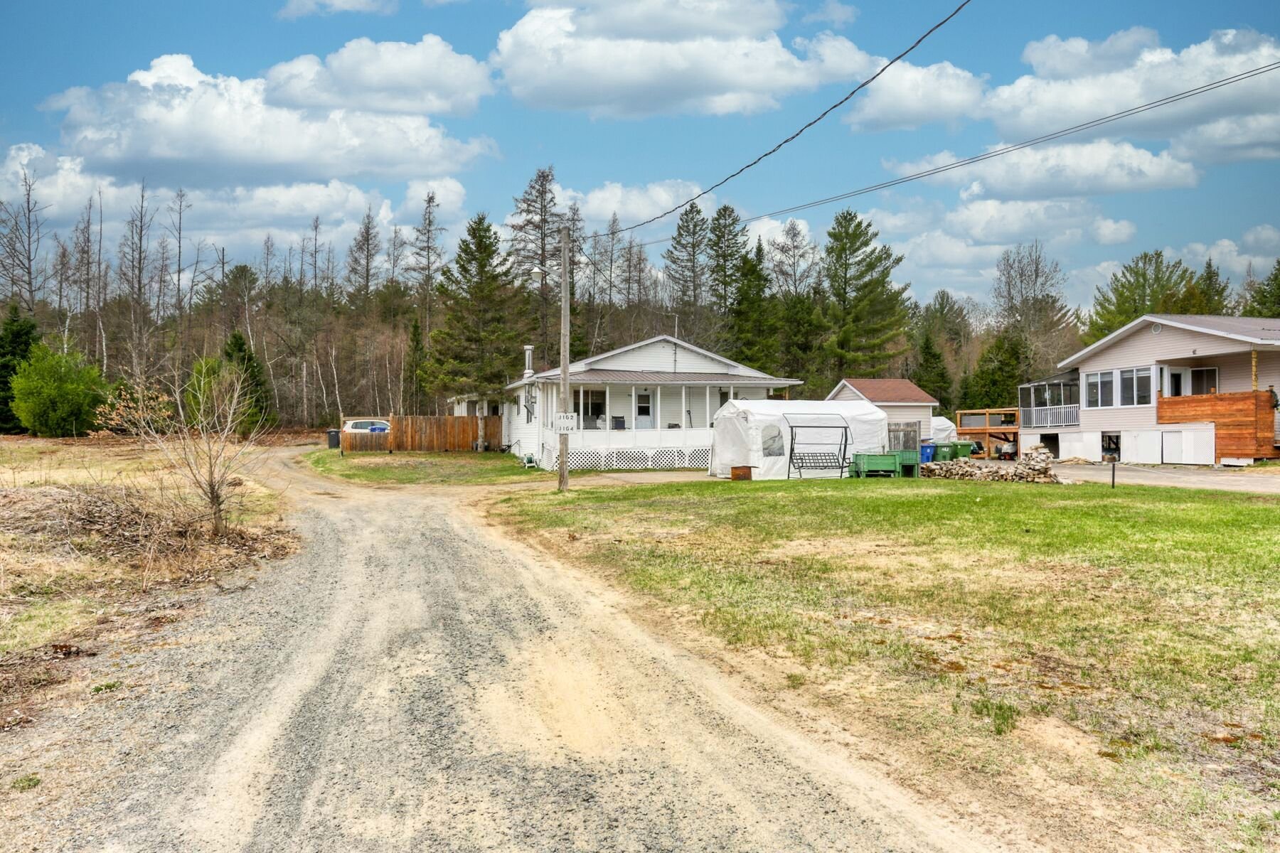 MLS: 25703260