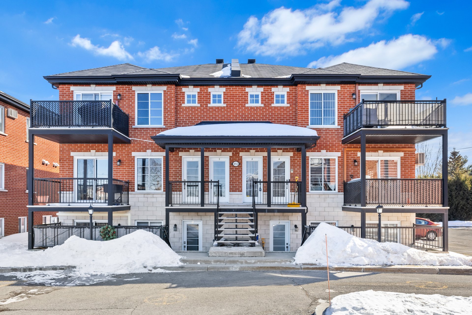 MLS: 12298838