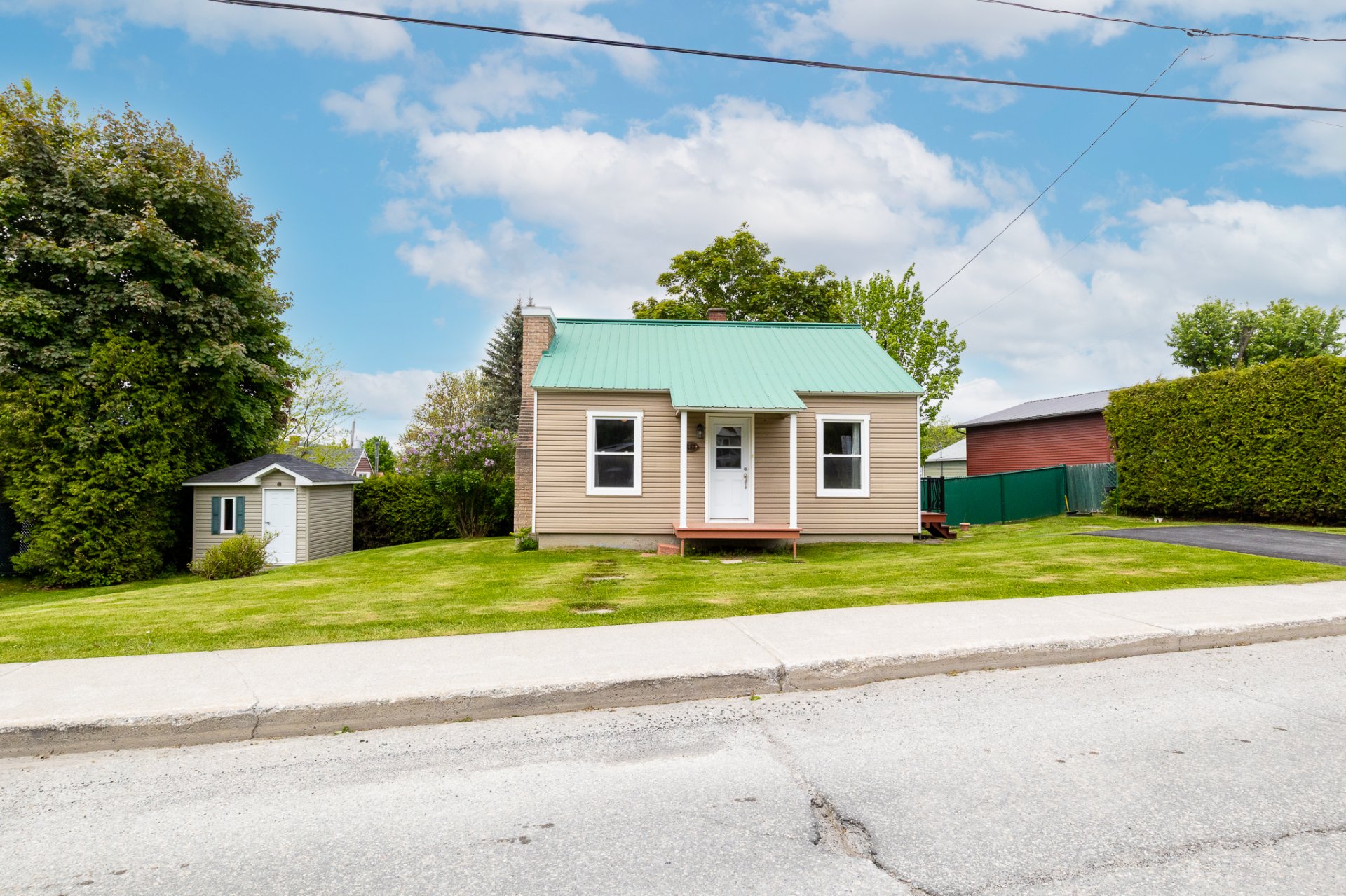 MLS: 28399414
