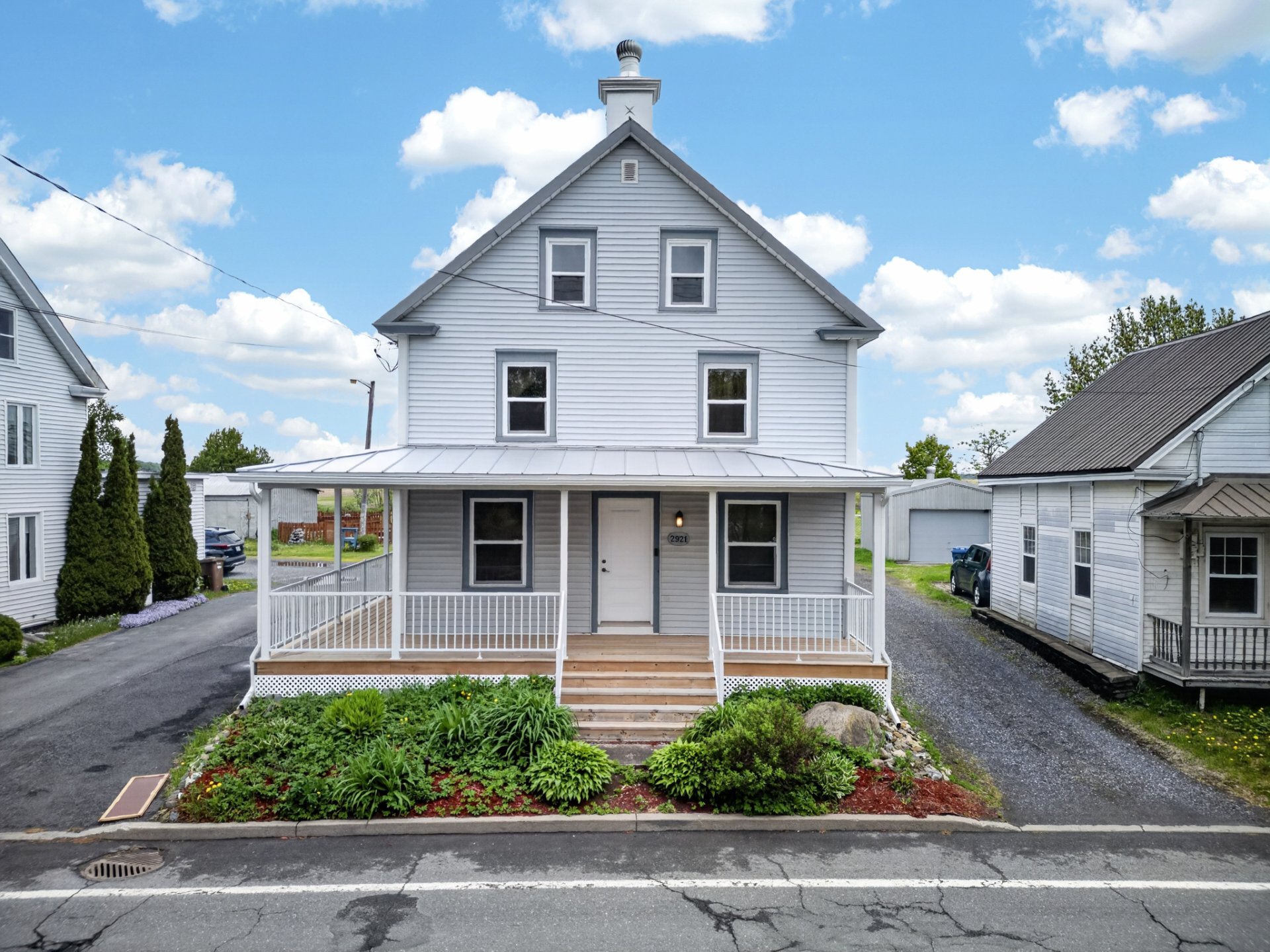 MLS: 25390881