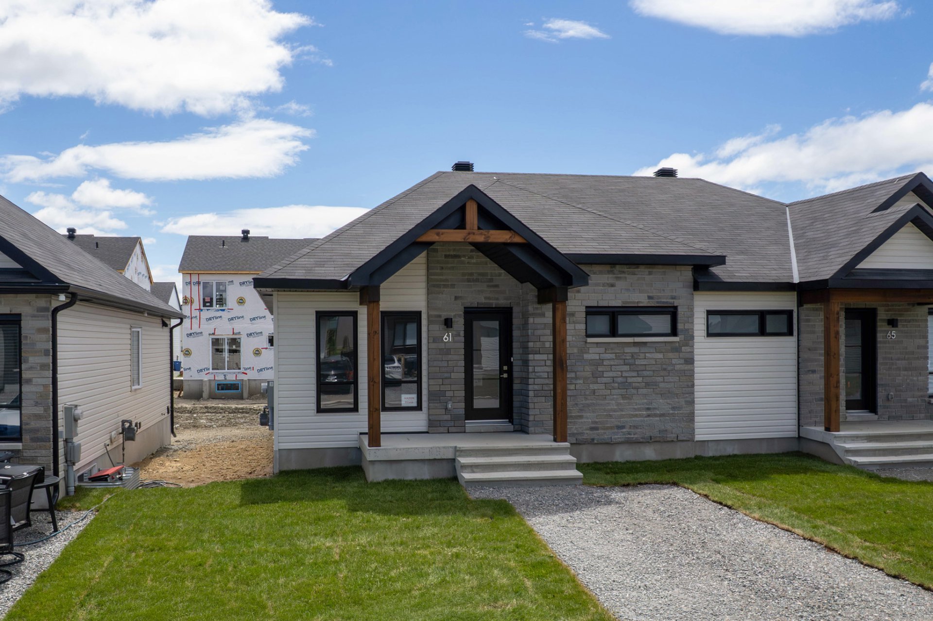MLS: 25642189
