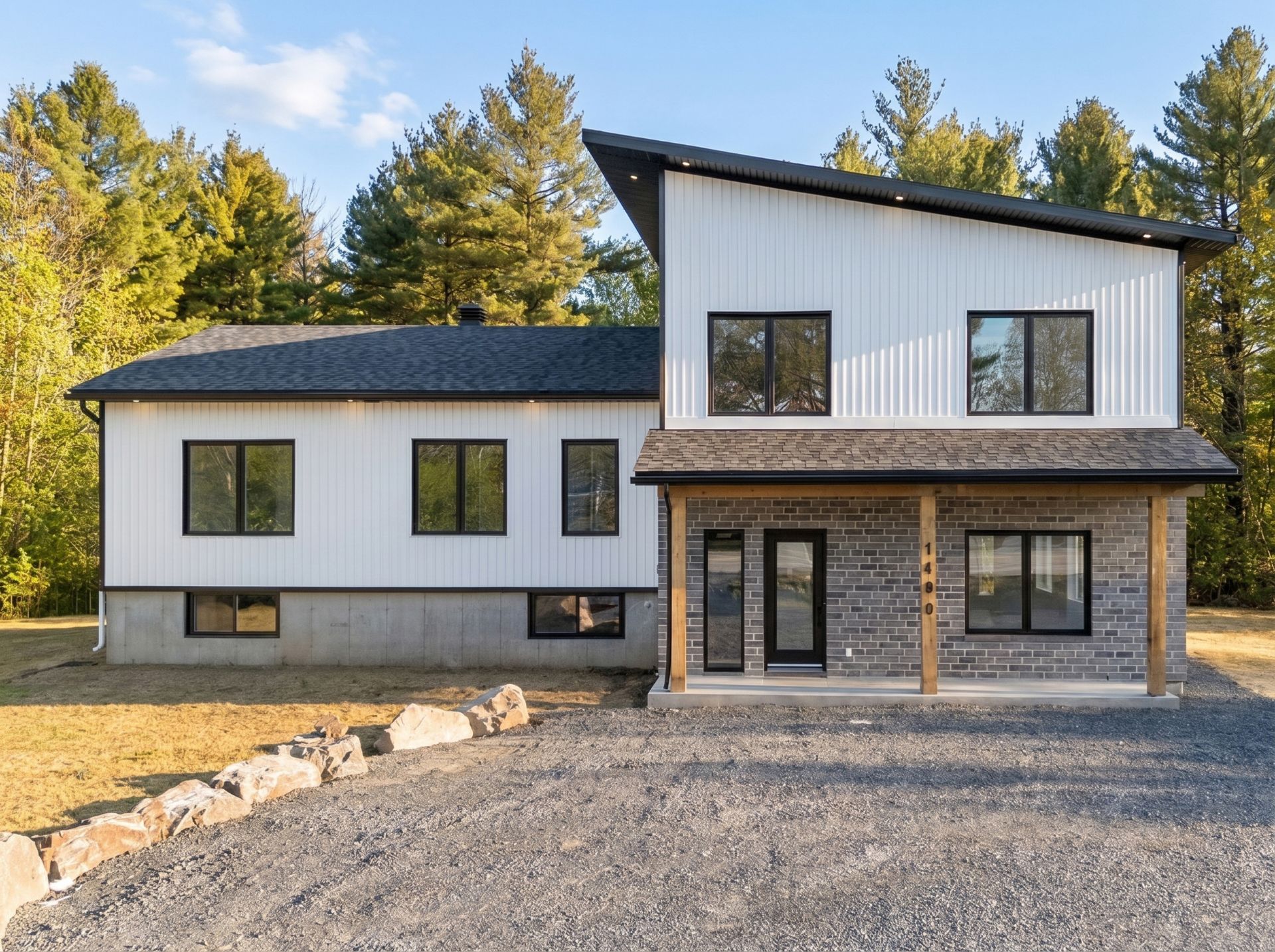 MLS: 25589678