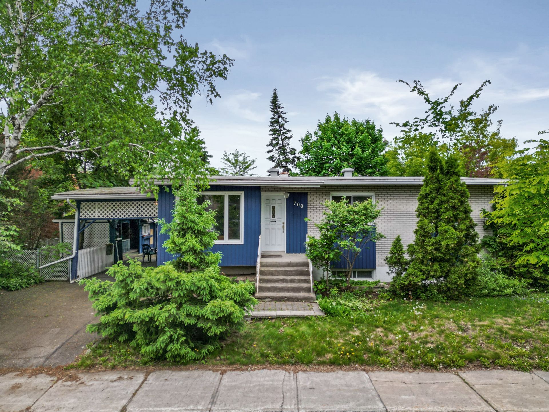MLS: 28152439