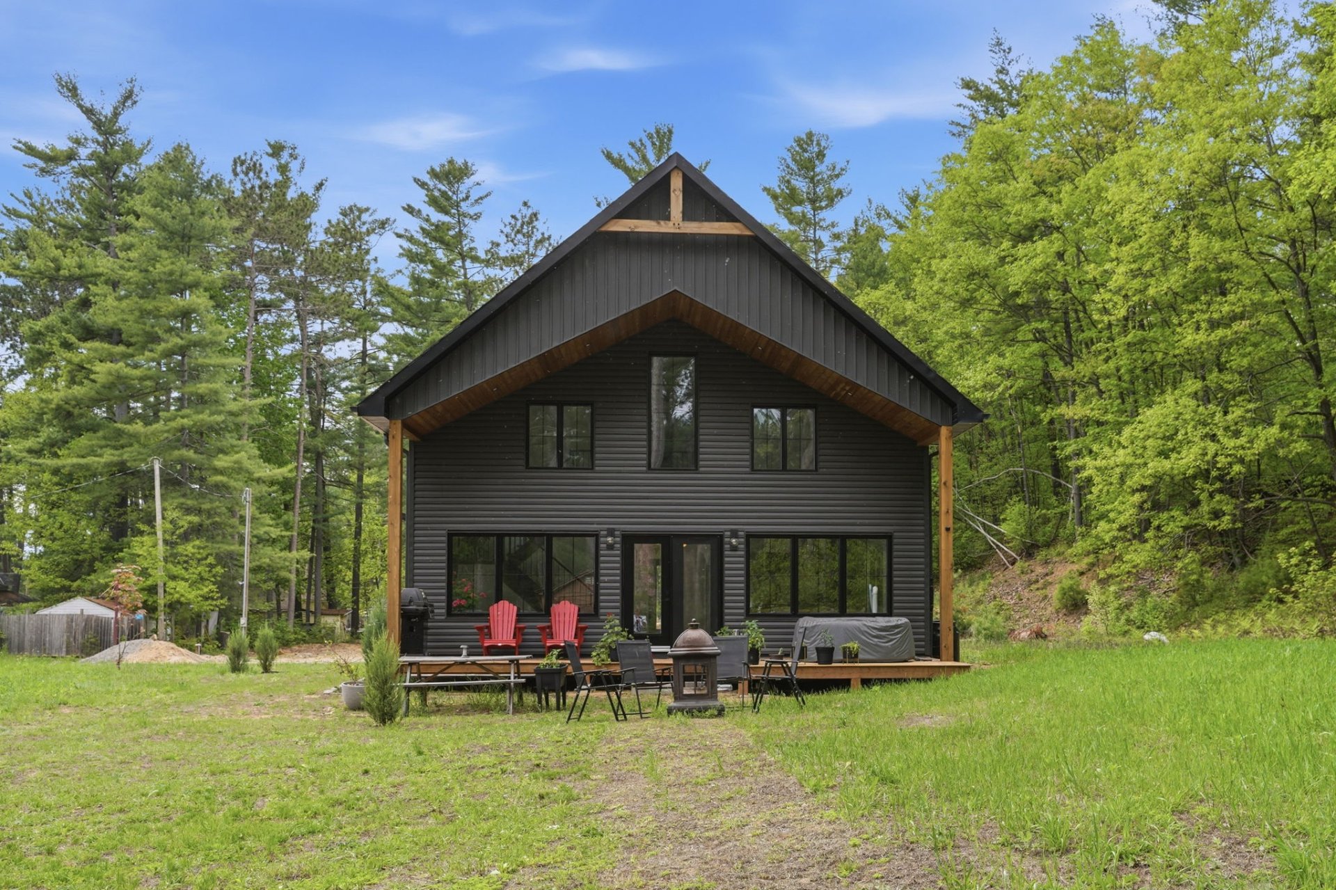 MLS: 28903722