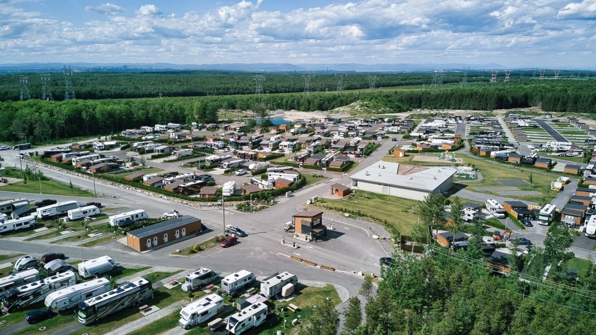 MLS: 27577390