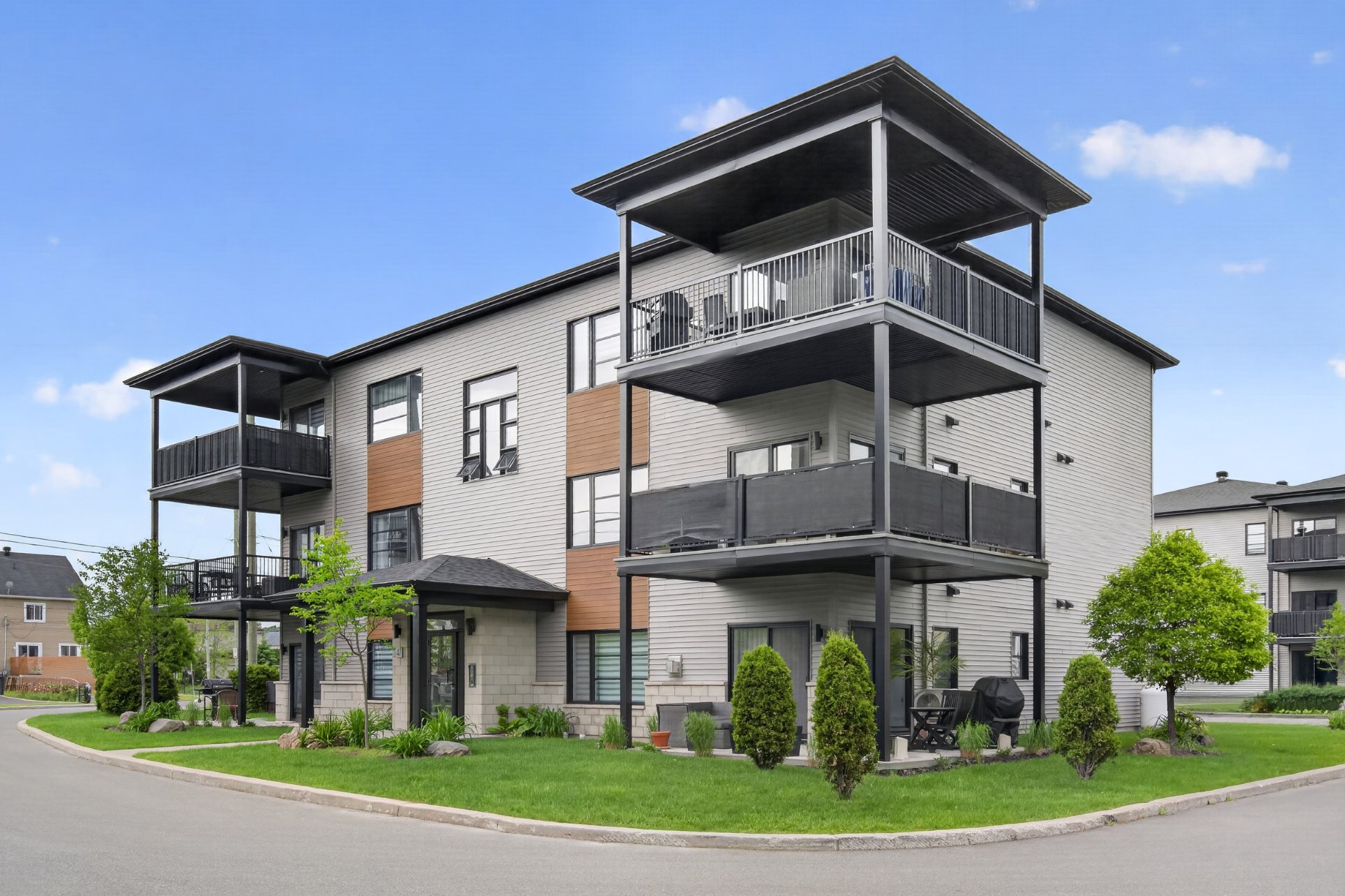 MLS: 15275446