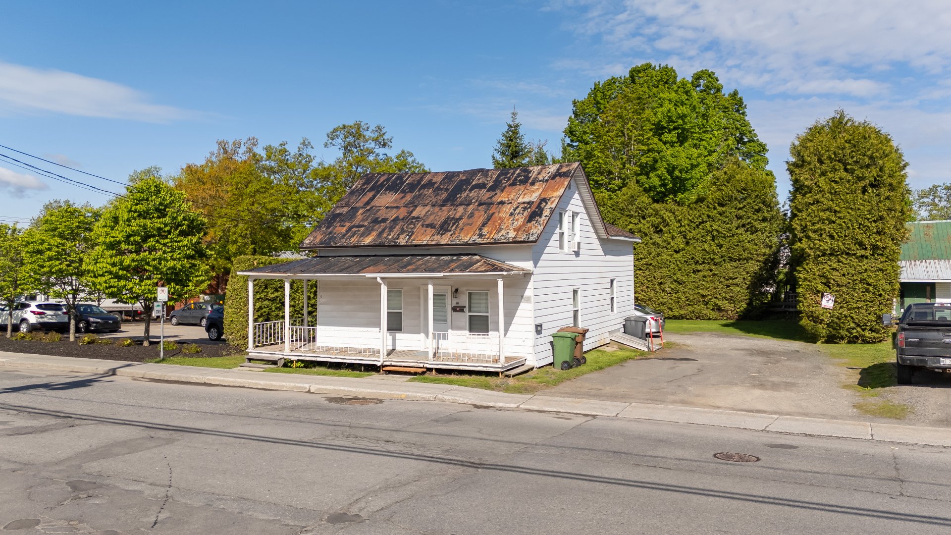 MLS: 20998659