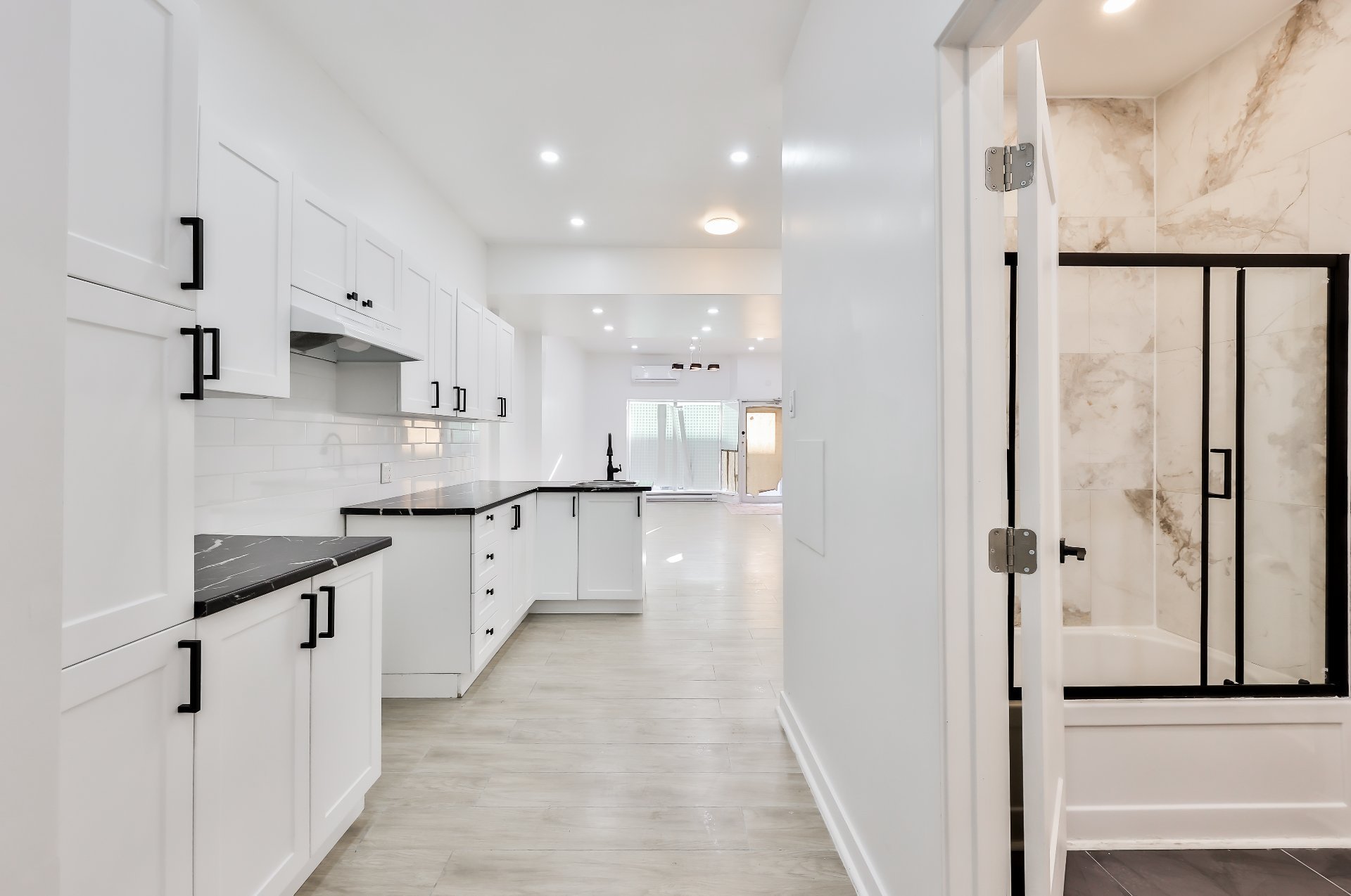 MLS: 26573457