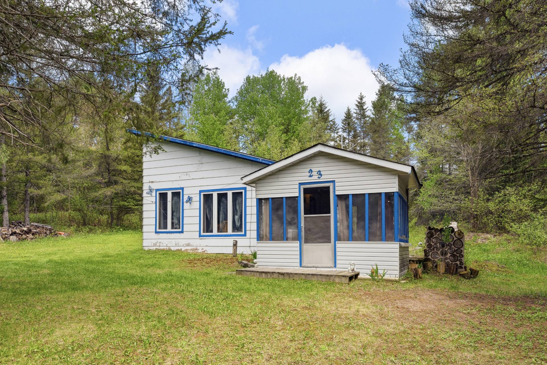 MLS: 23229862