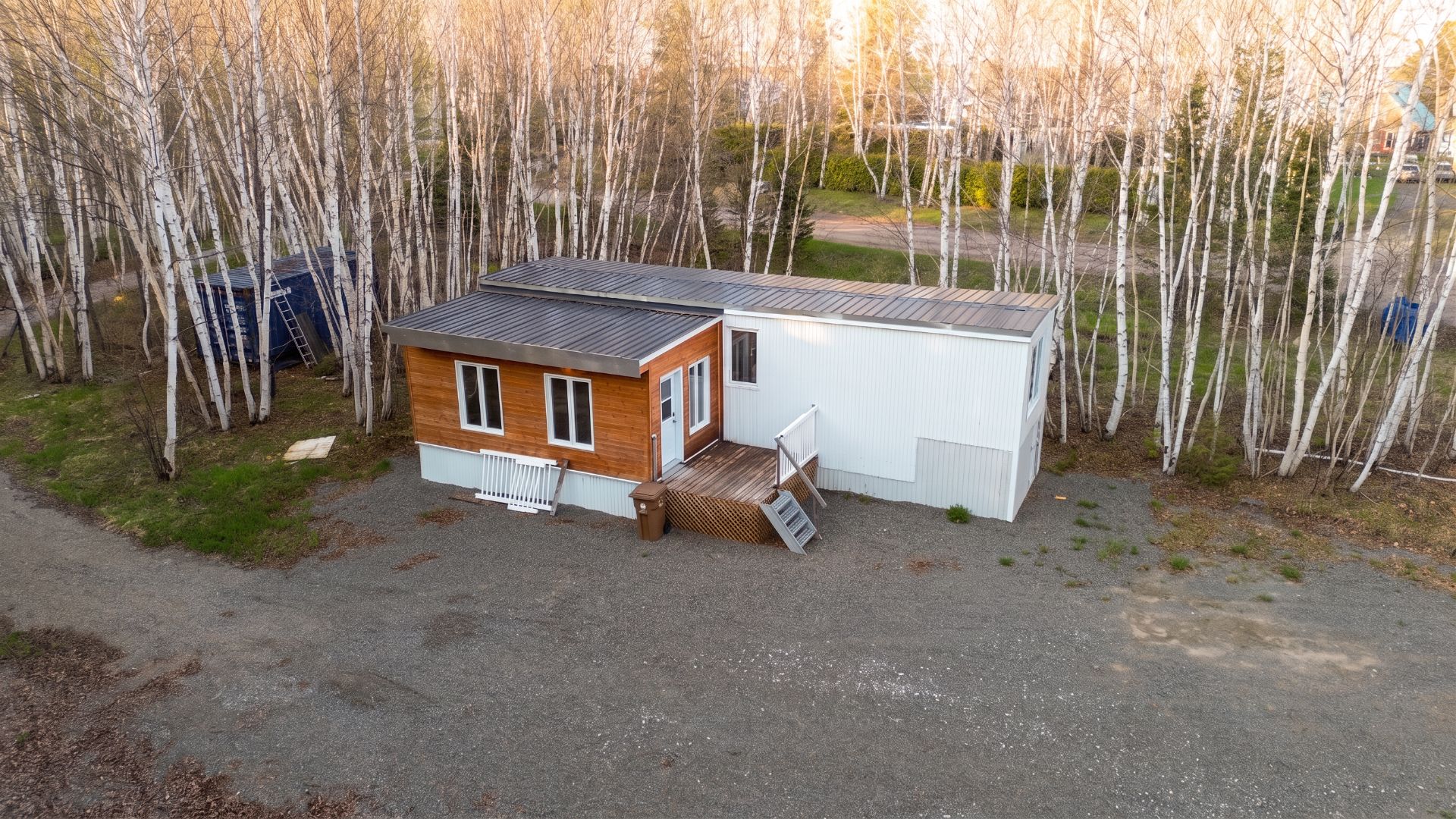 MLS: 23702046