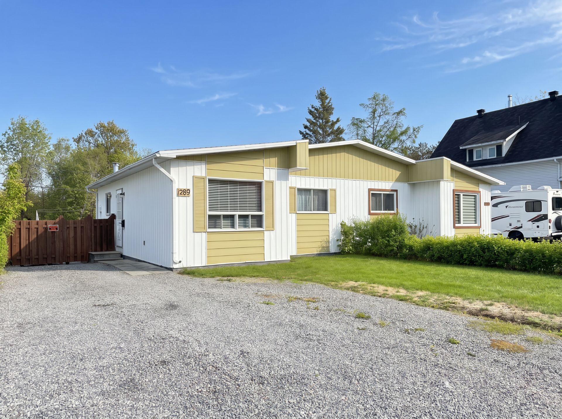 MLS: 11405275