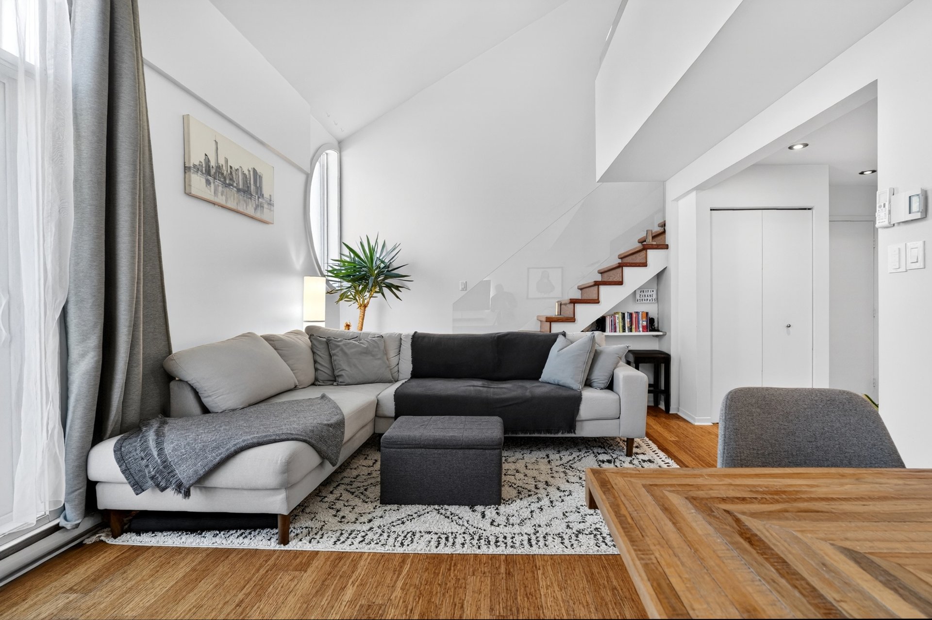 MLS: 28684305