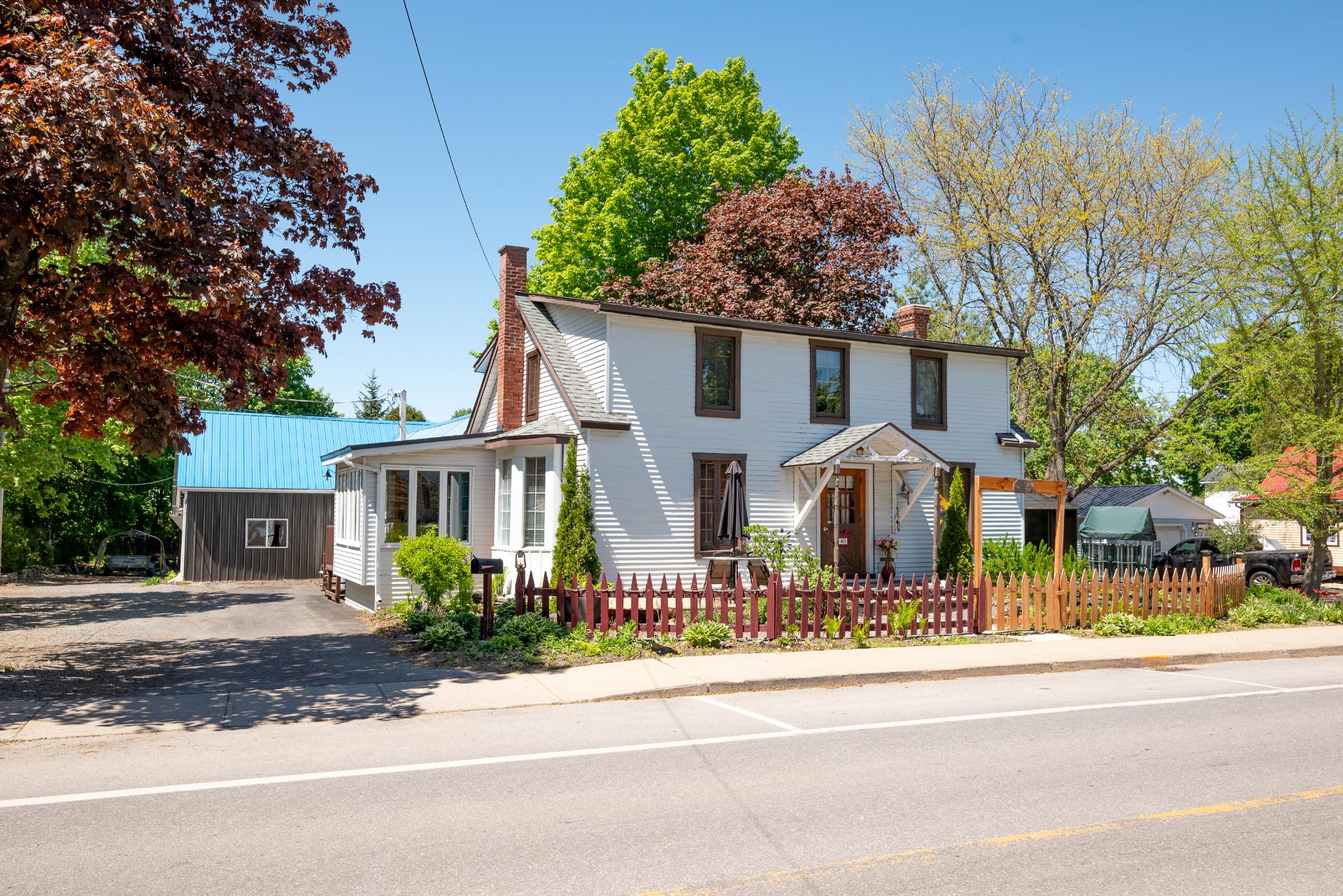 MLS: 23076194