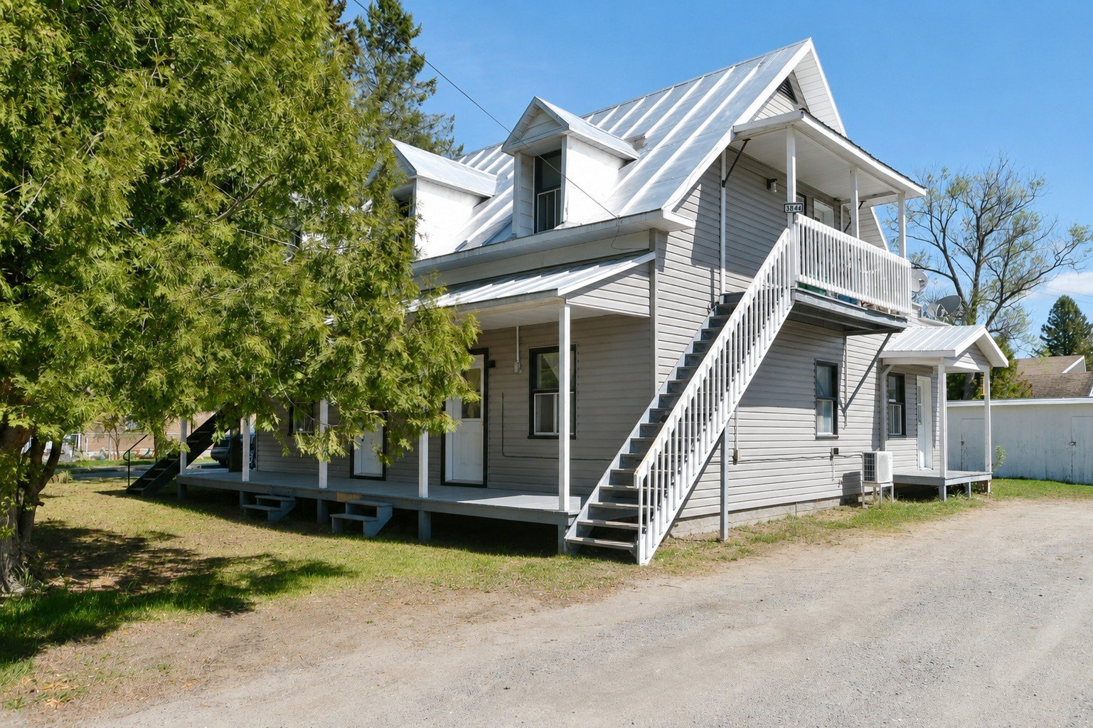 MLS: 24216461