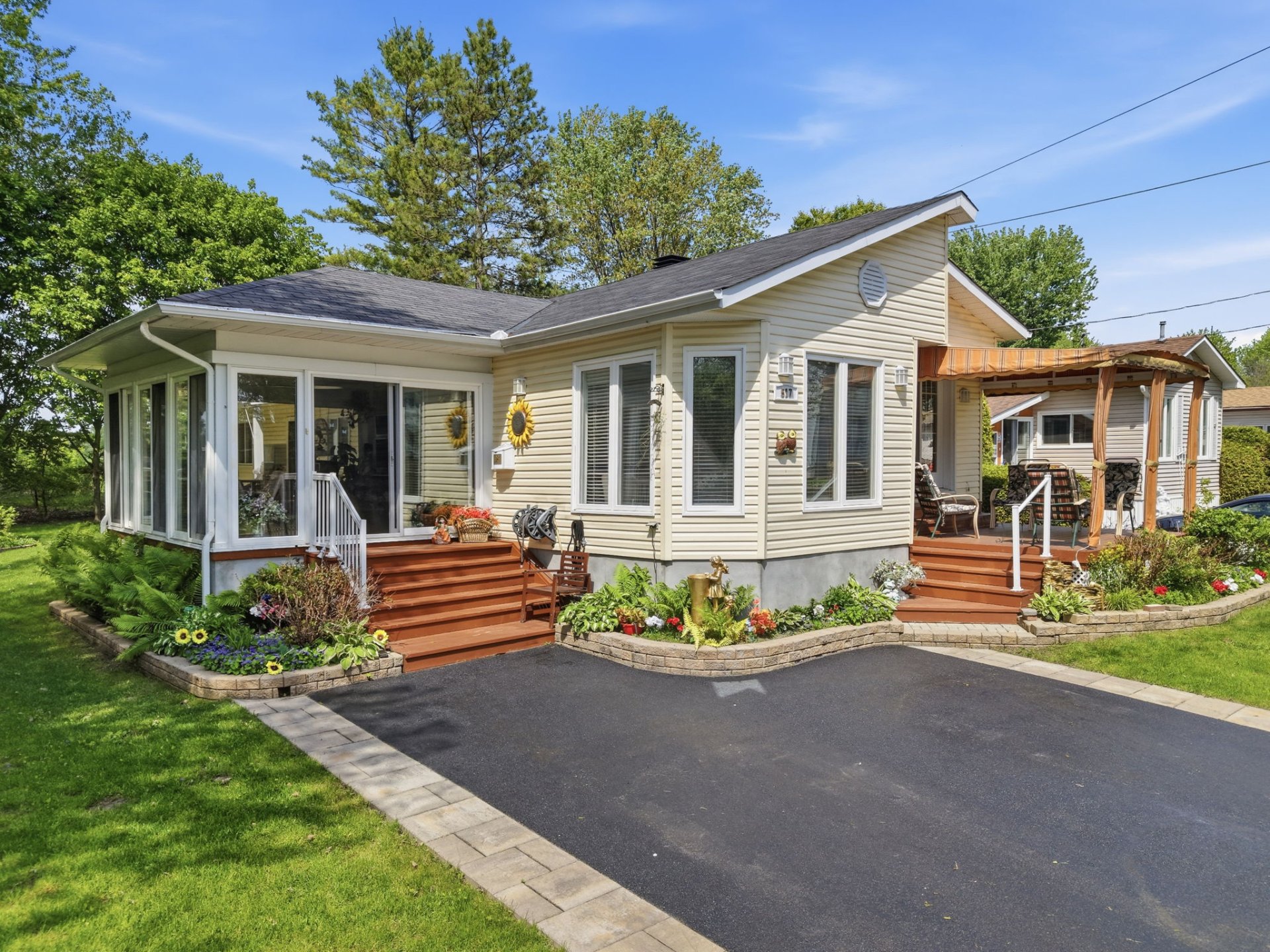 MLS: 19493963