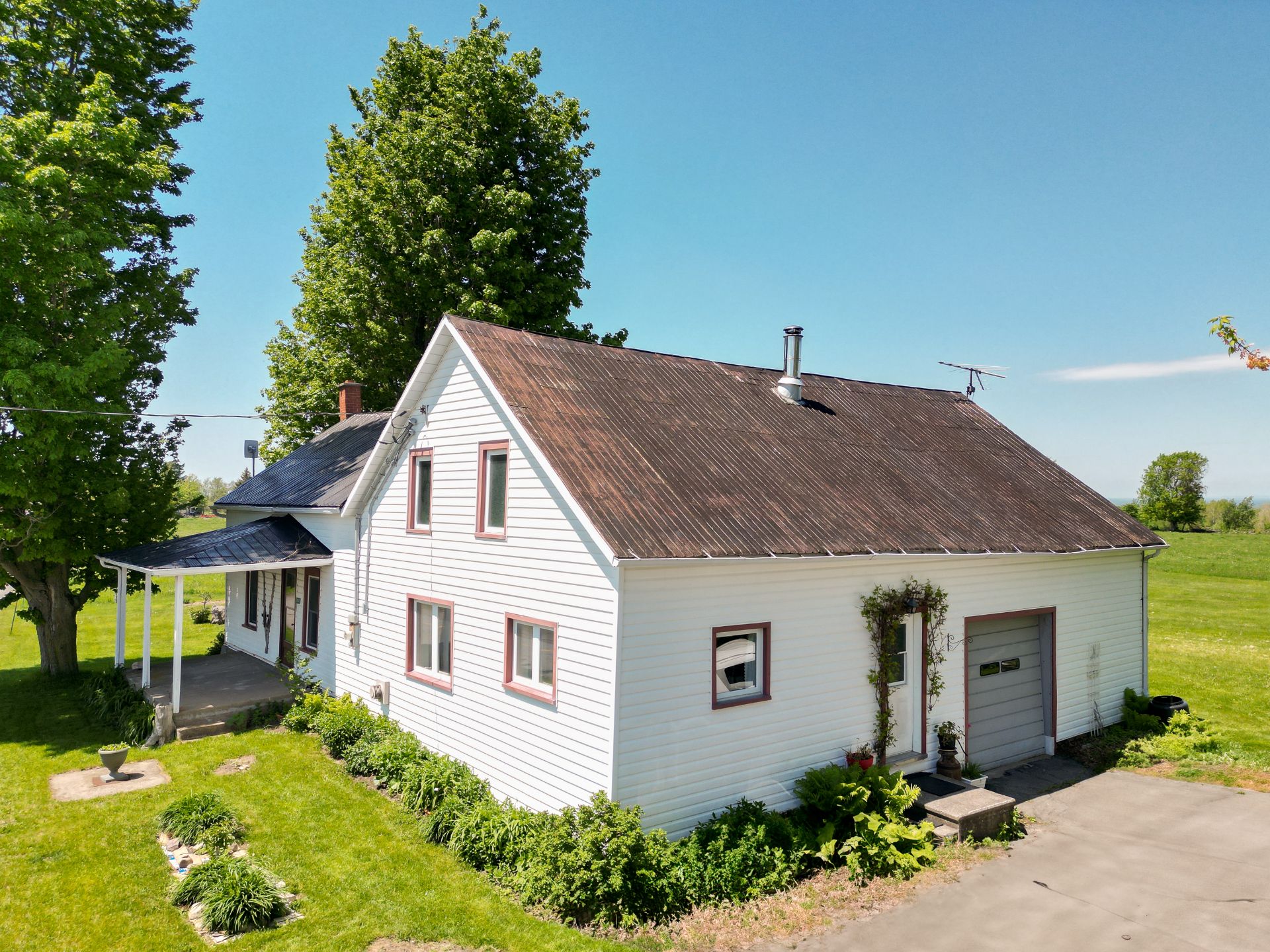 MLS: 13443917