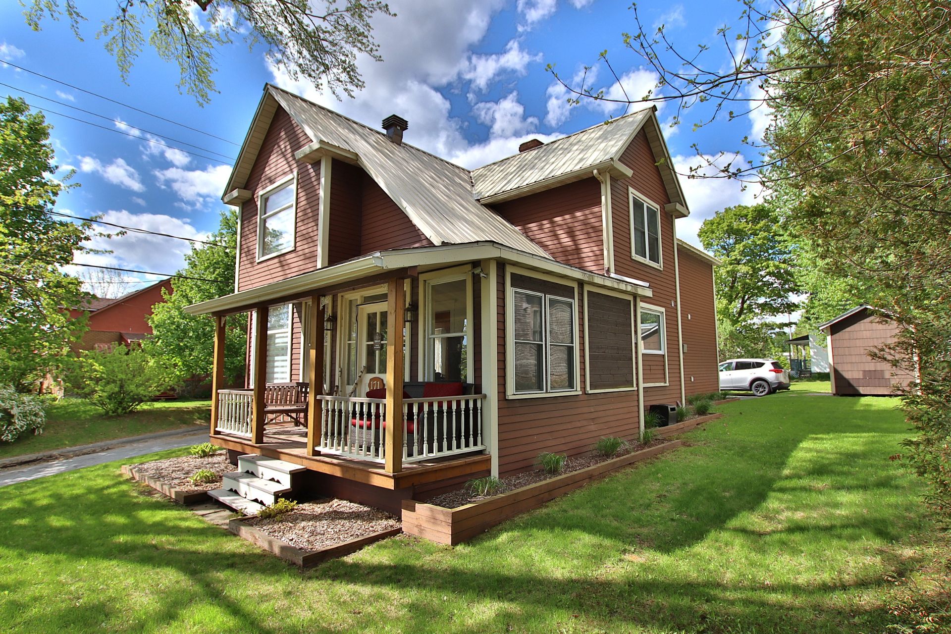 MLS: 16147956