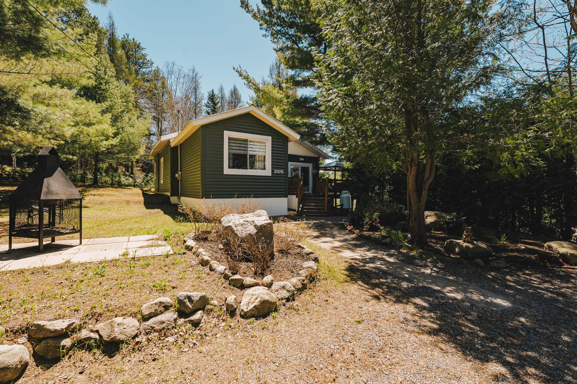 MLS: 23530425