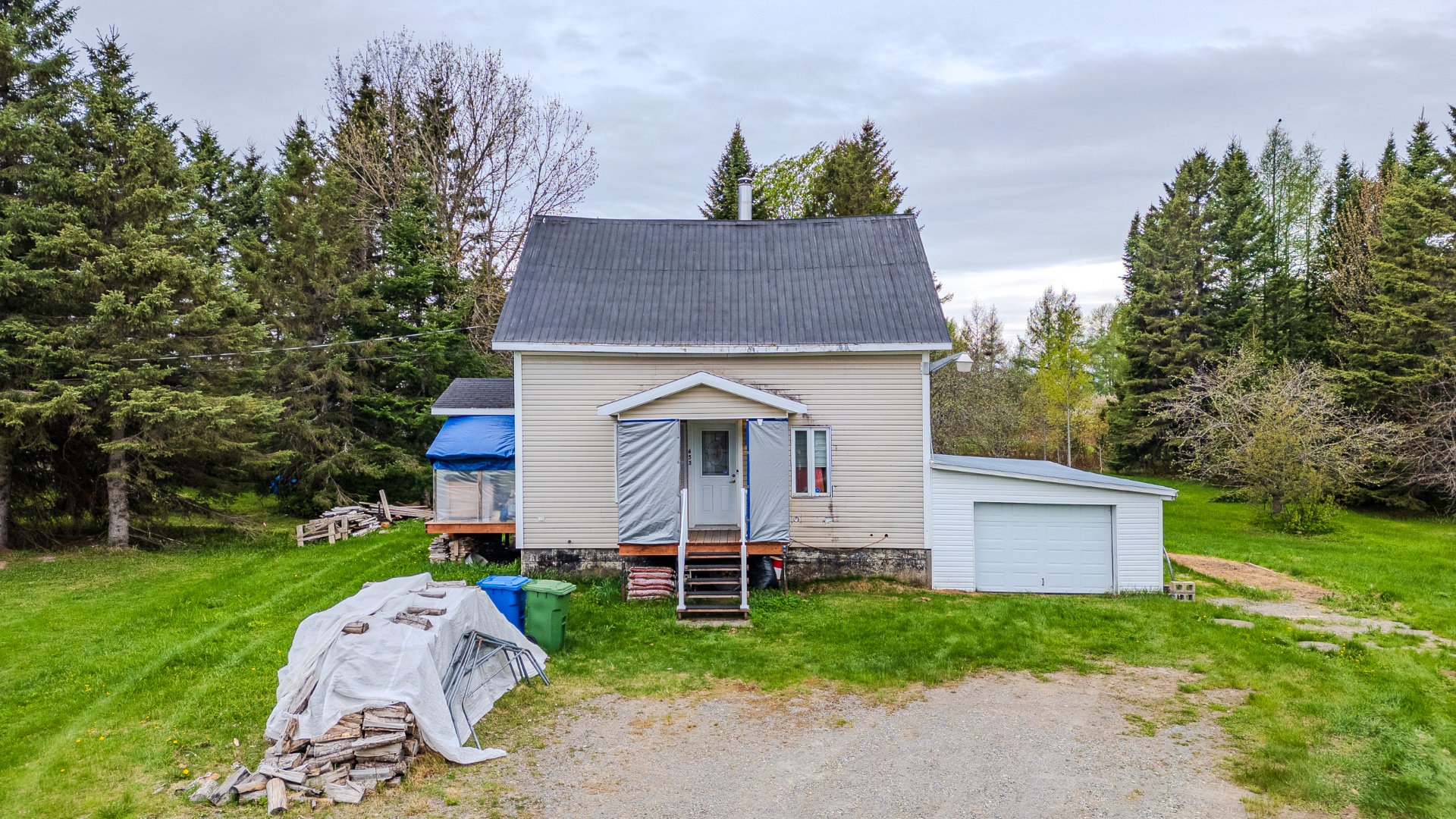 MLS: 27044773