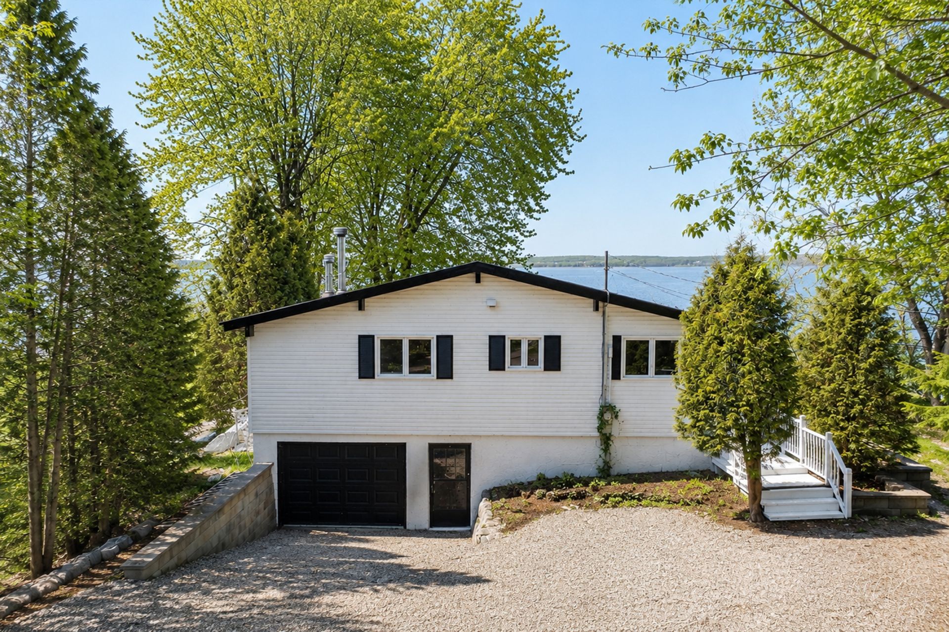 MLS: 22379495