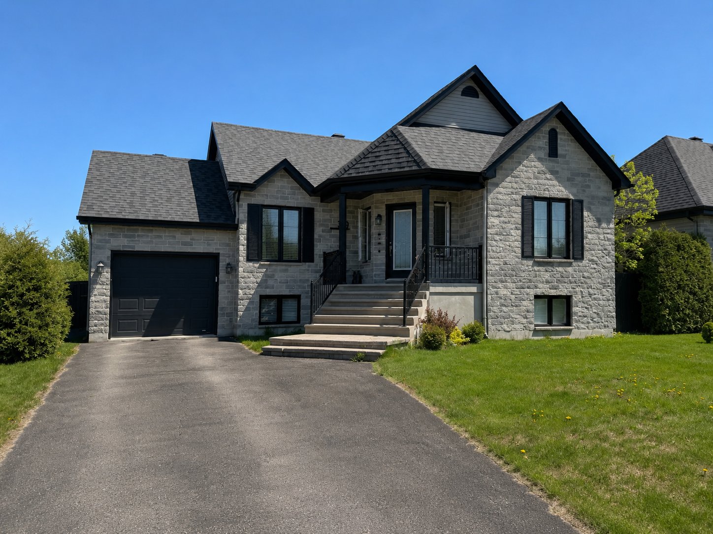MLS: 18398042