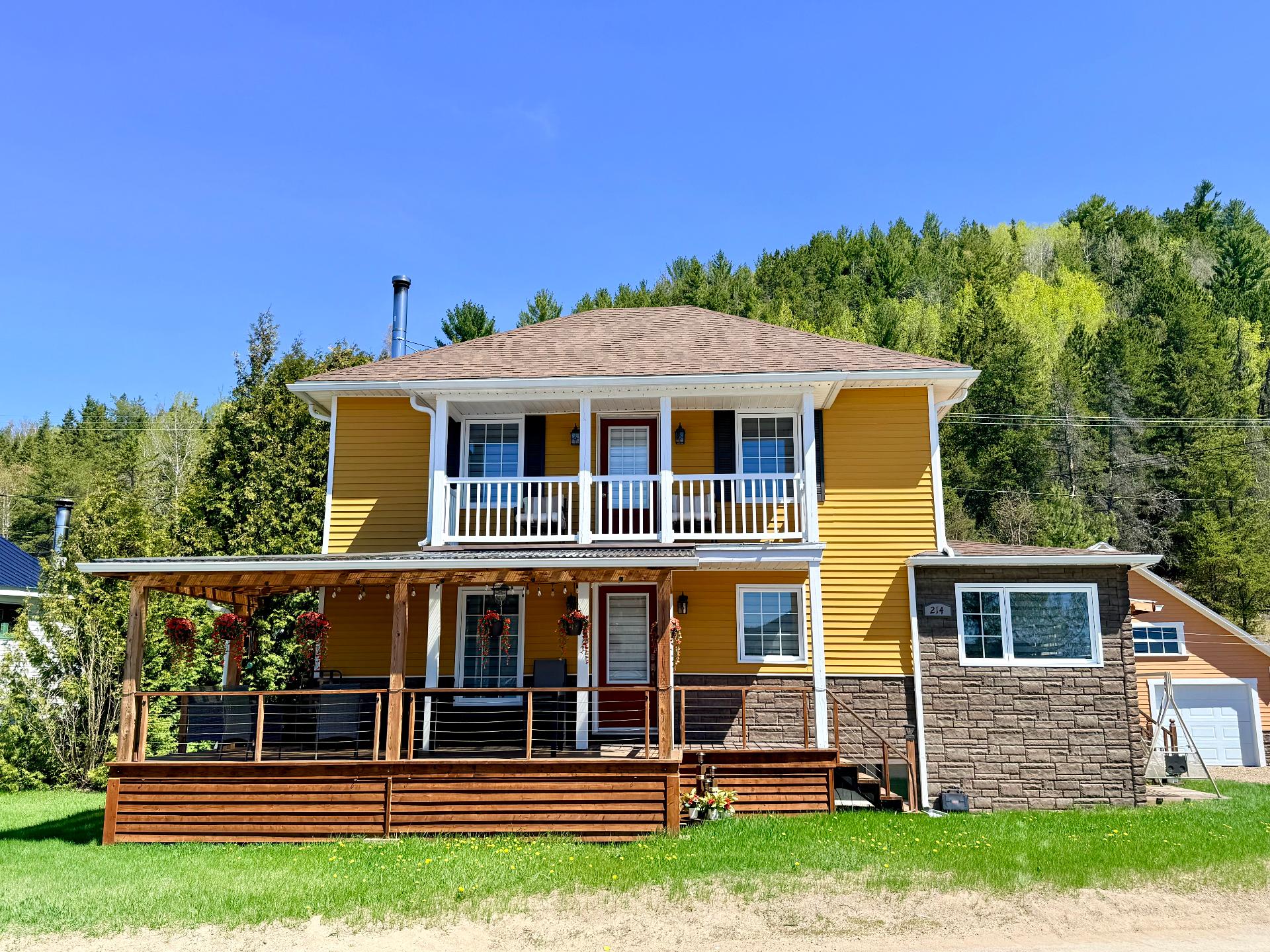 MLS: 22628853