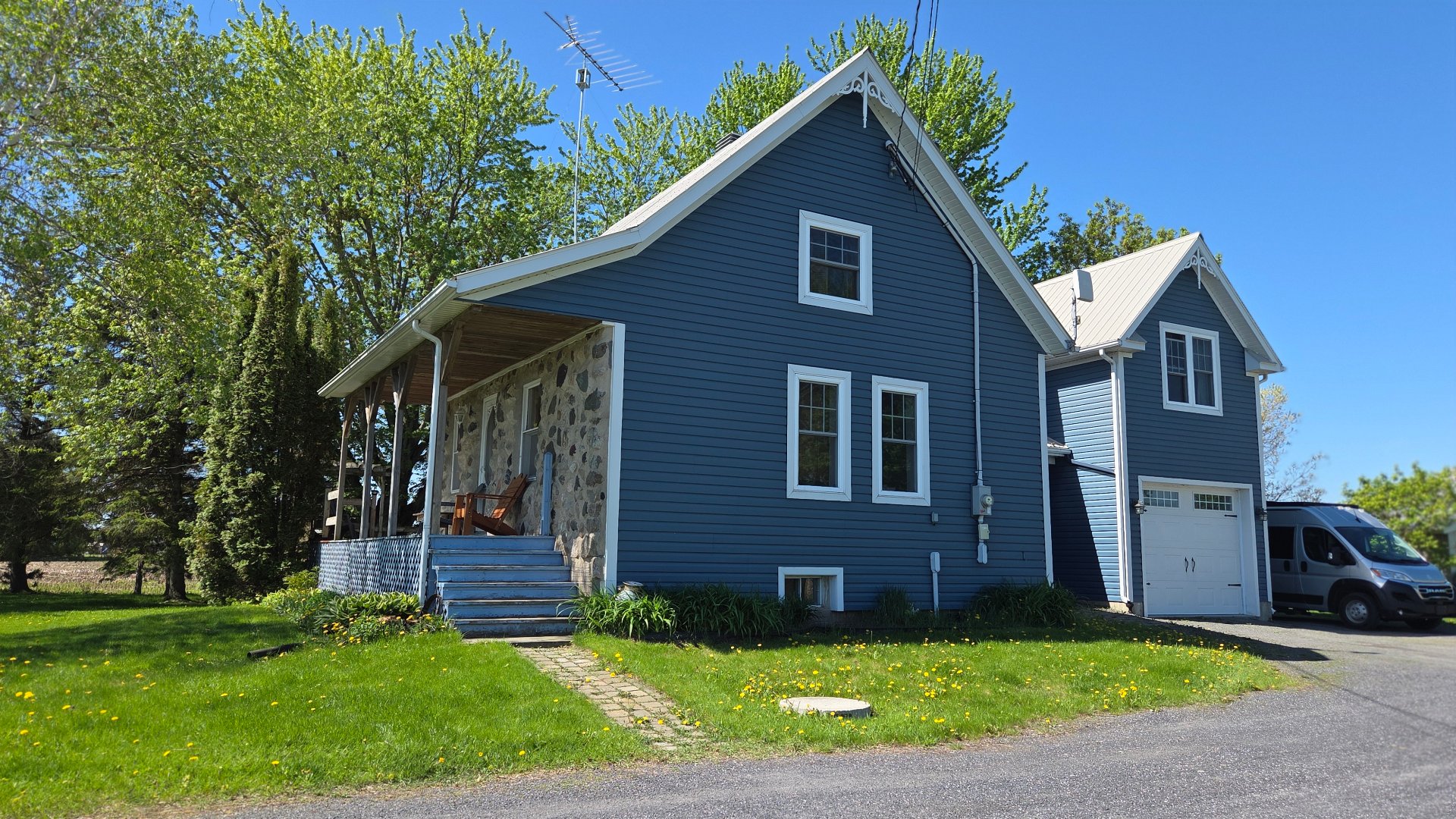 MLS: 21959325