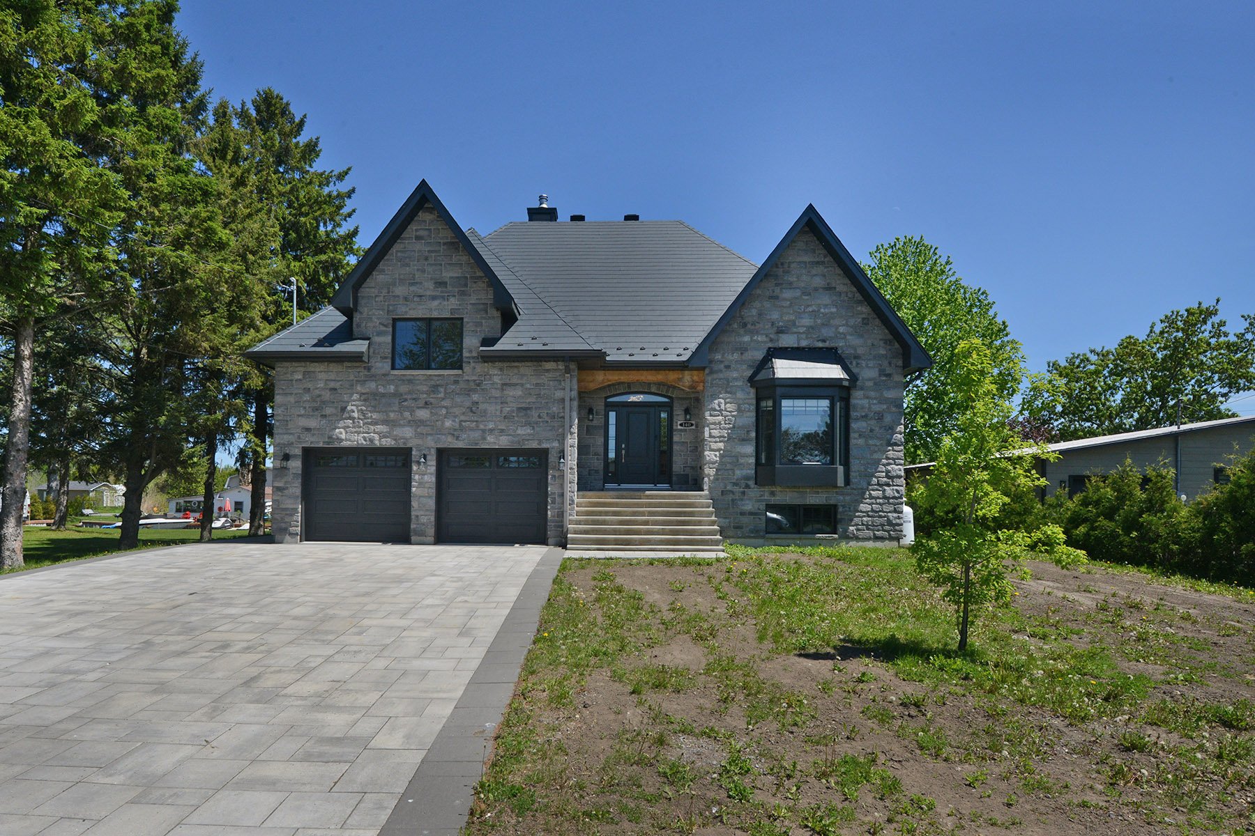 MLS: 21780522