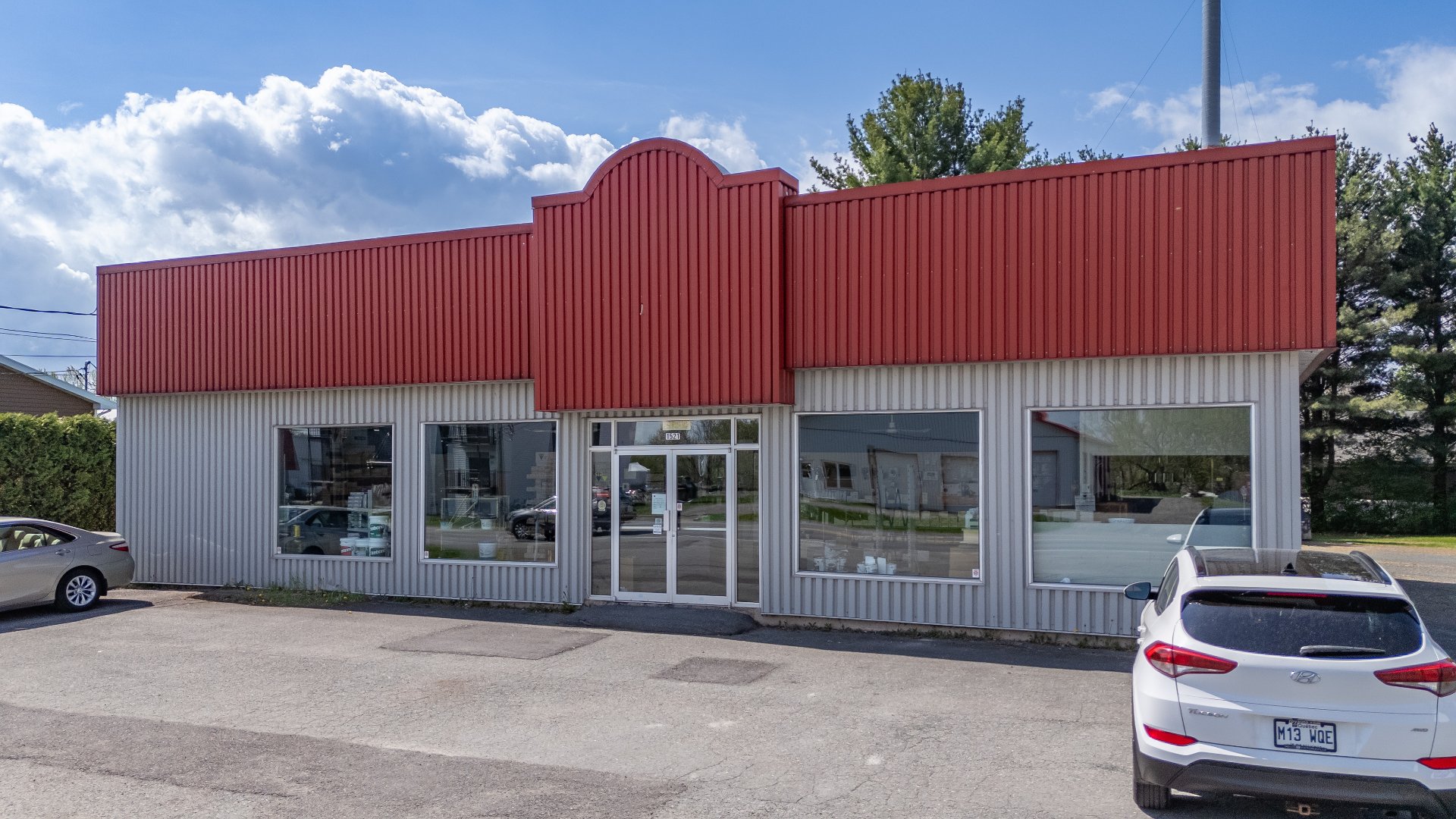 MLS: 23048129
