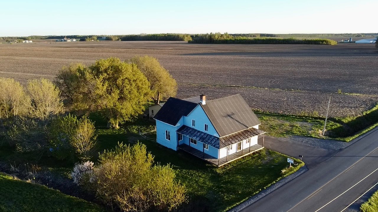 MLS: 25793702