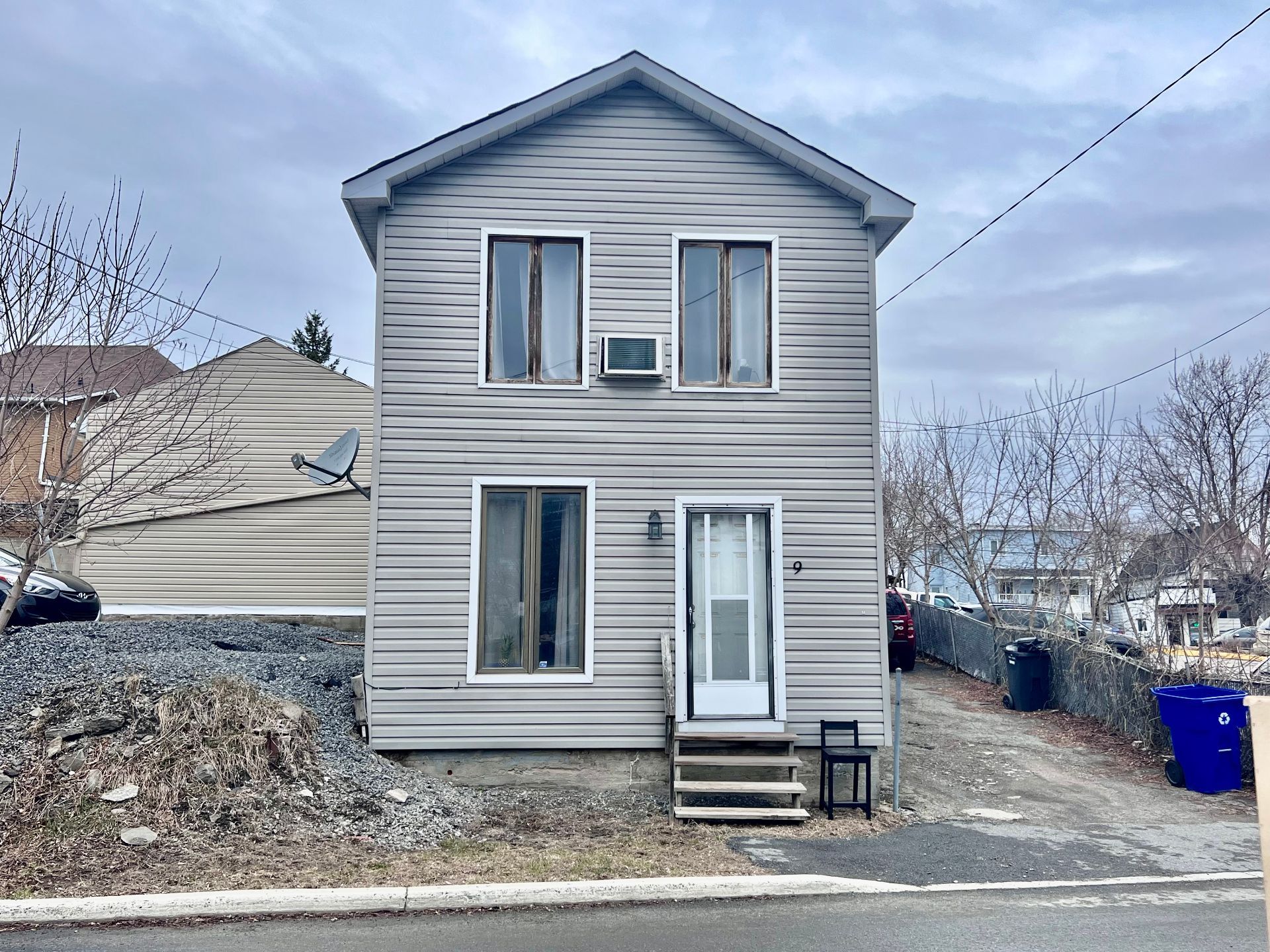 MLS: 27256152