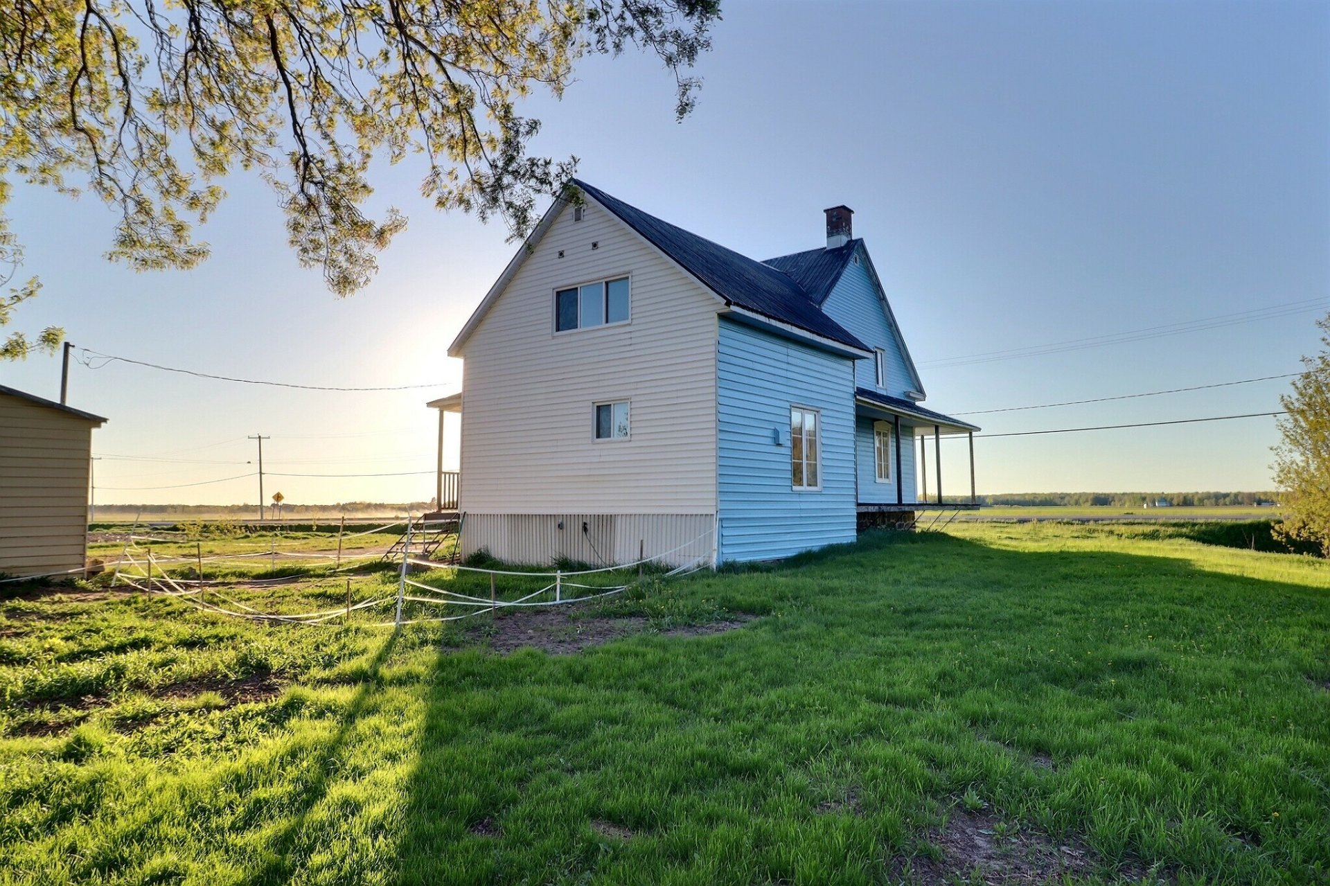 MLS: 25793702