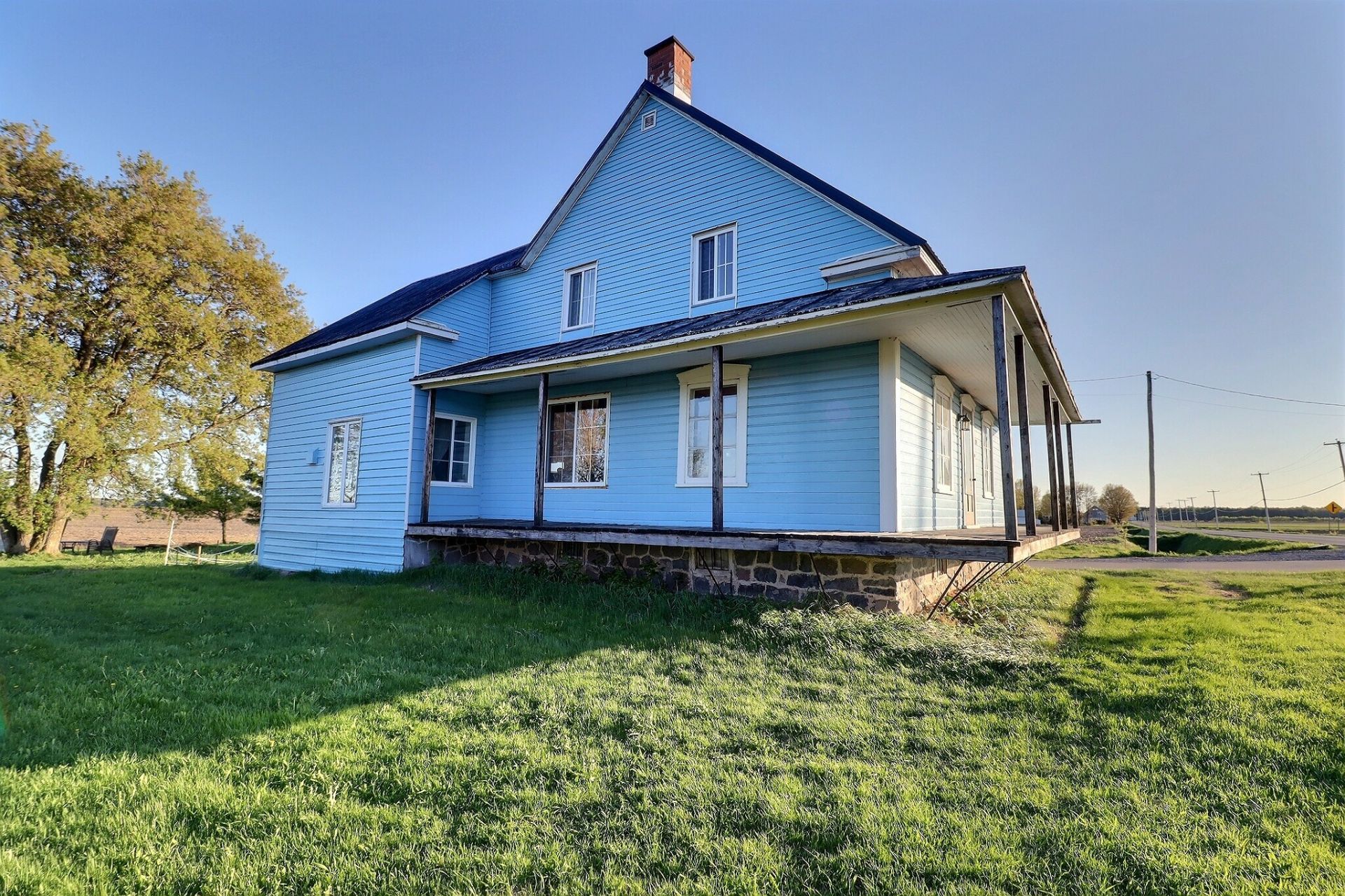 MLS: 25793702