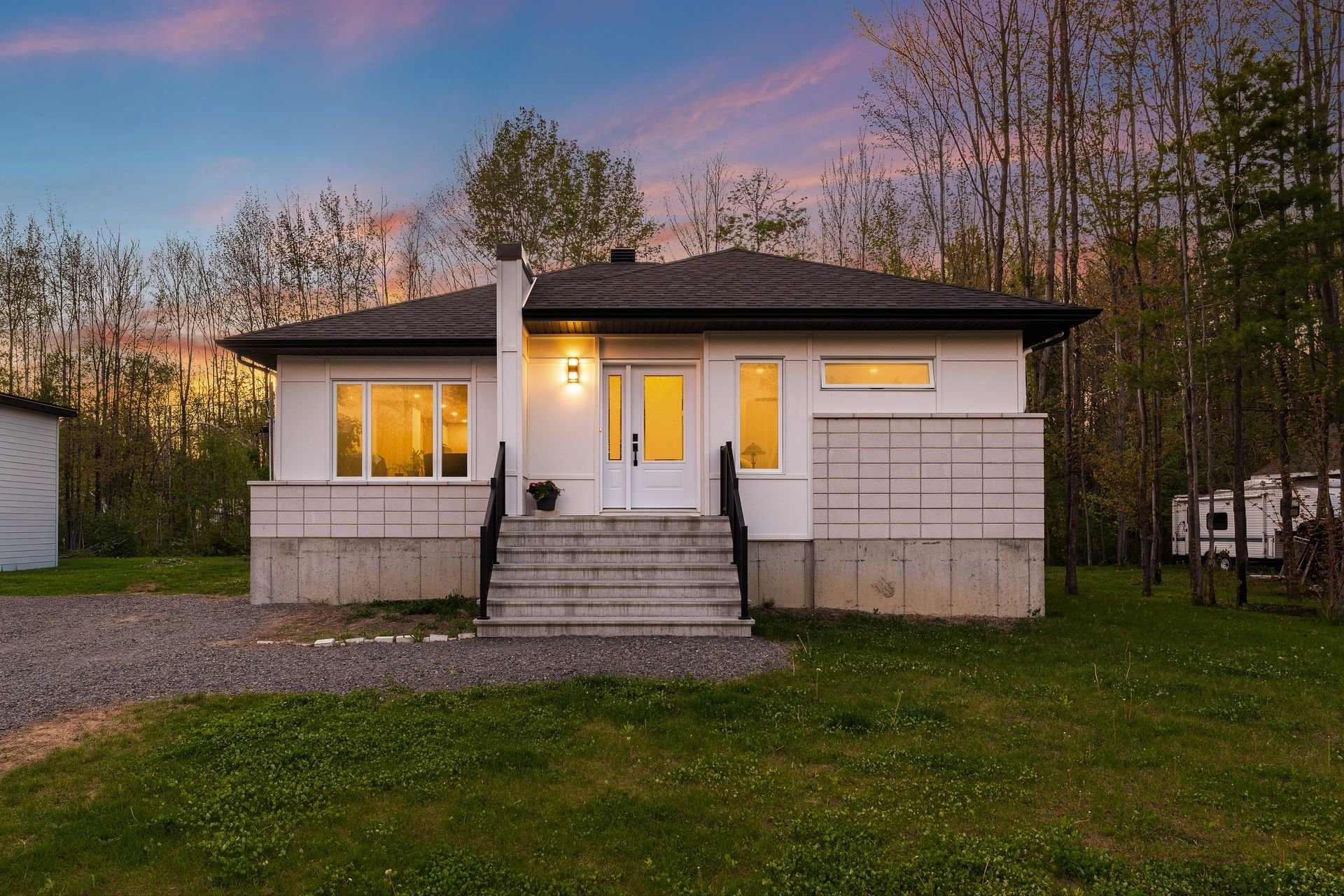MLS: 24149147