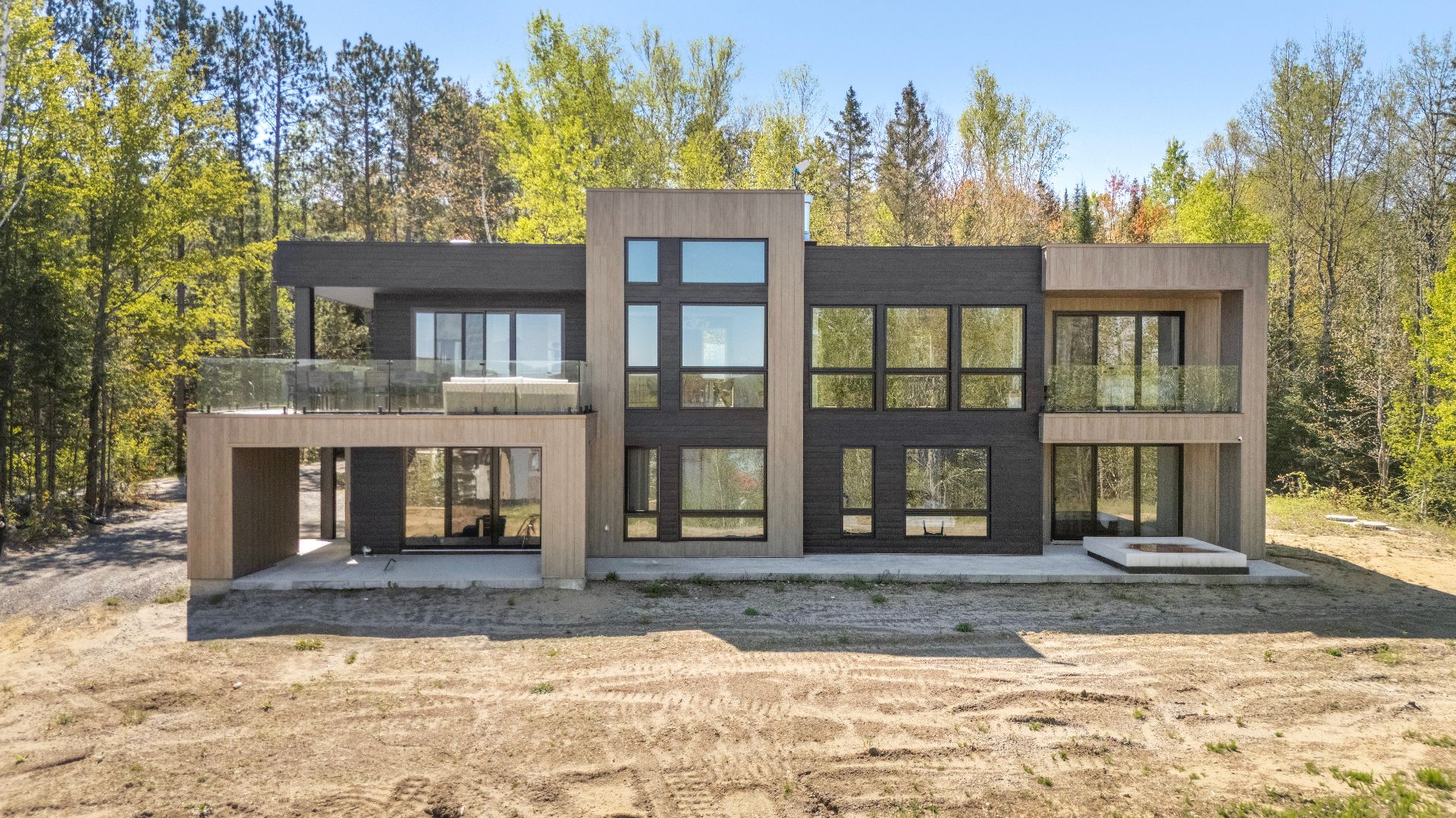 MLS: 26901405