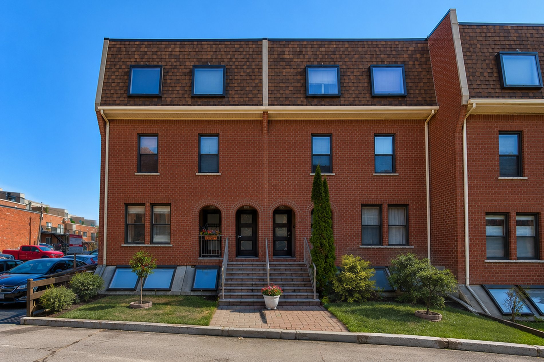 MLS: 24962414