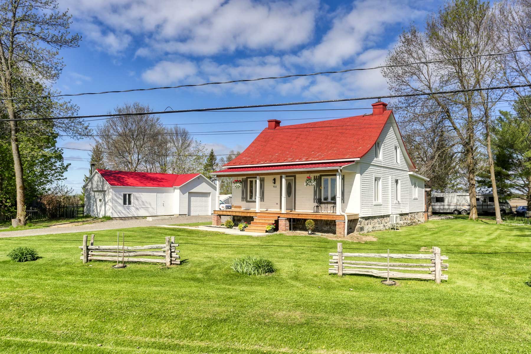 MLS: 25451588