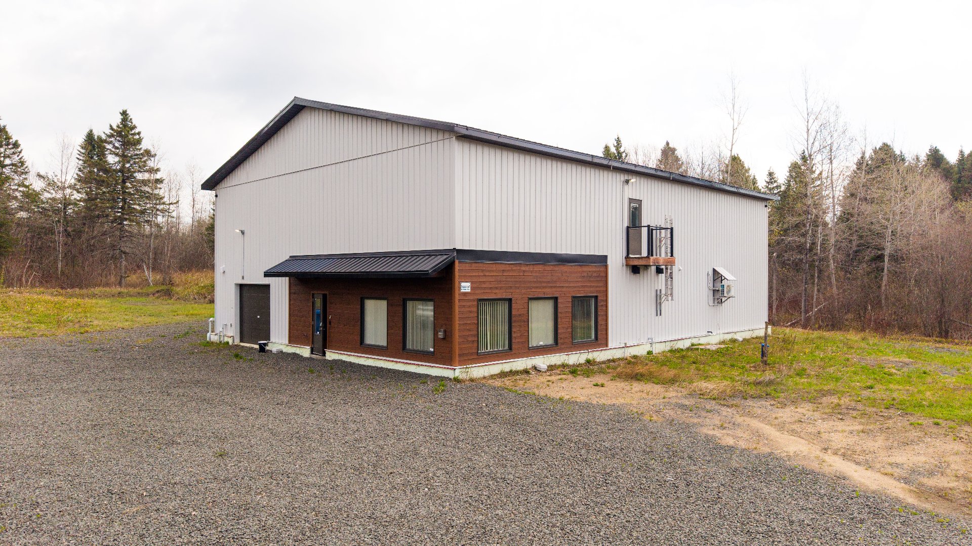 MLS: 16176726