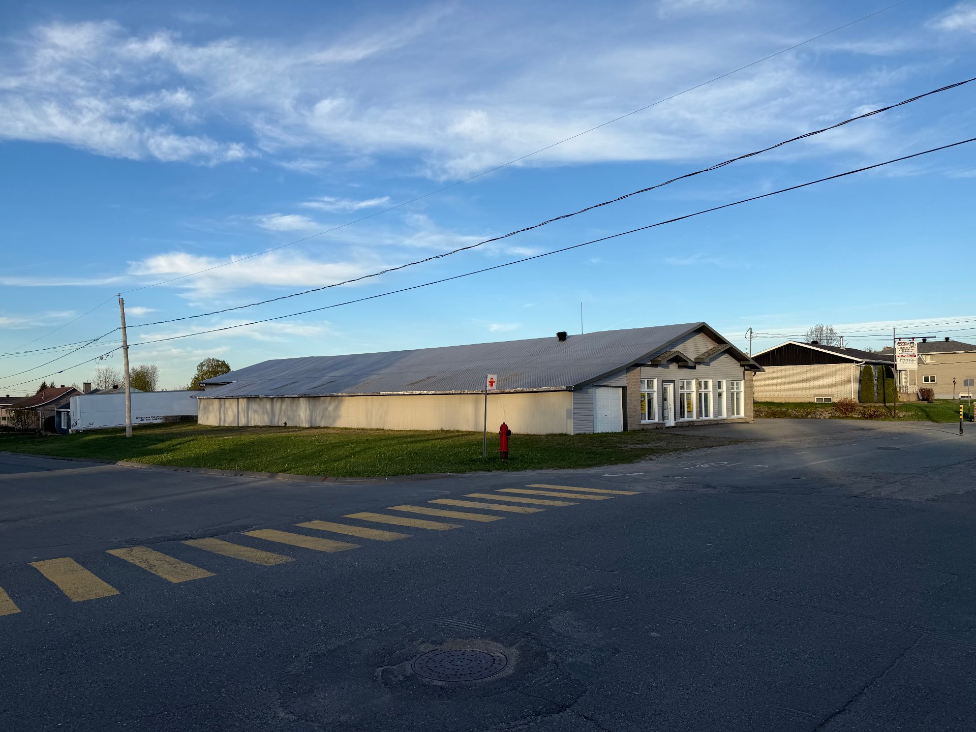 MLS: 25762115