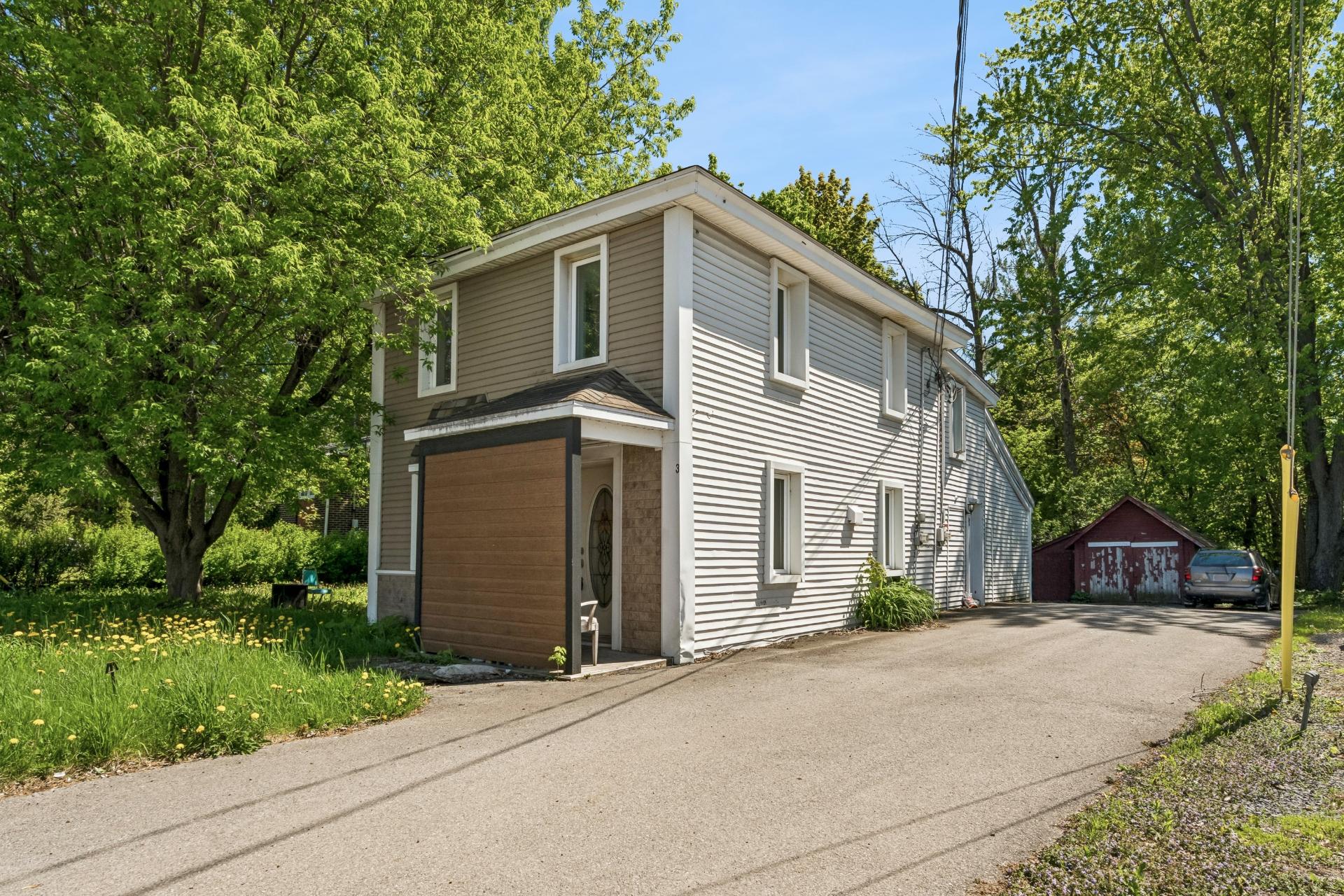 MLS: 27039304