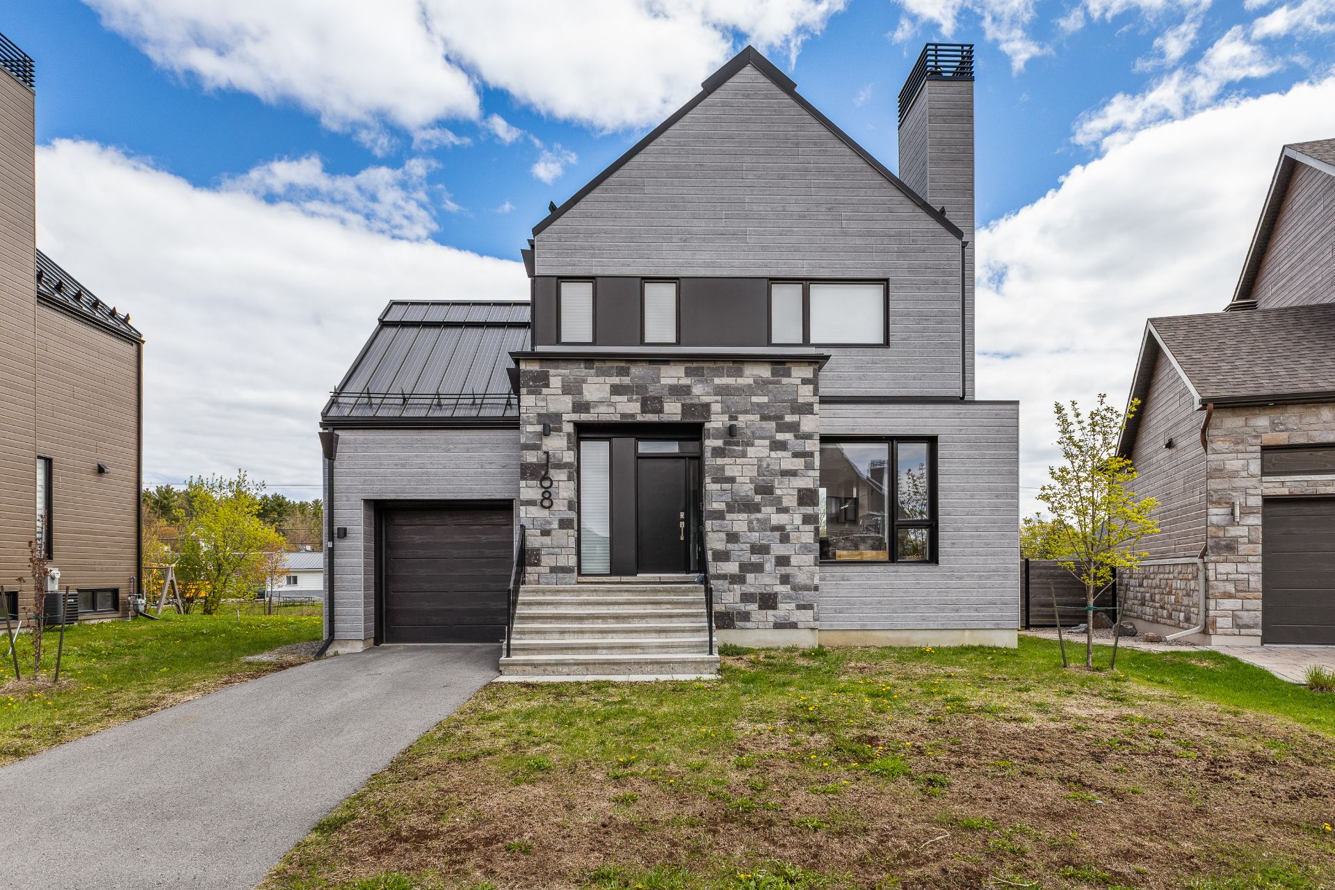 MLS: 25775462