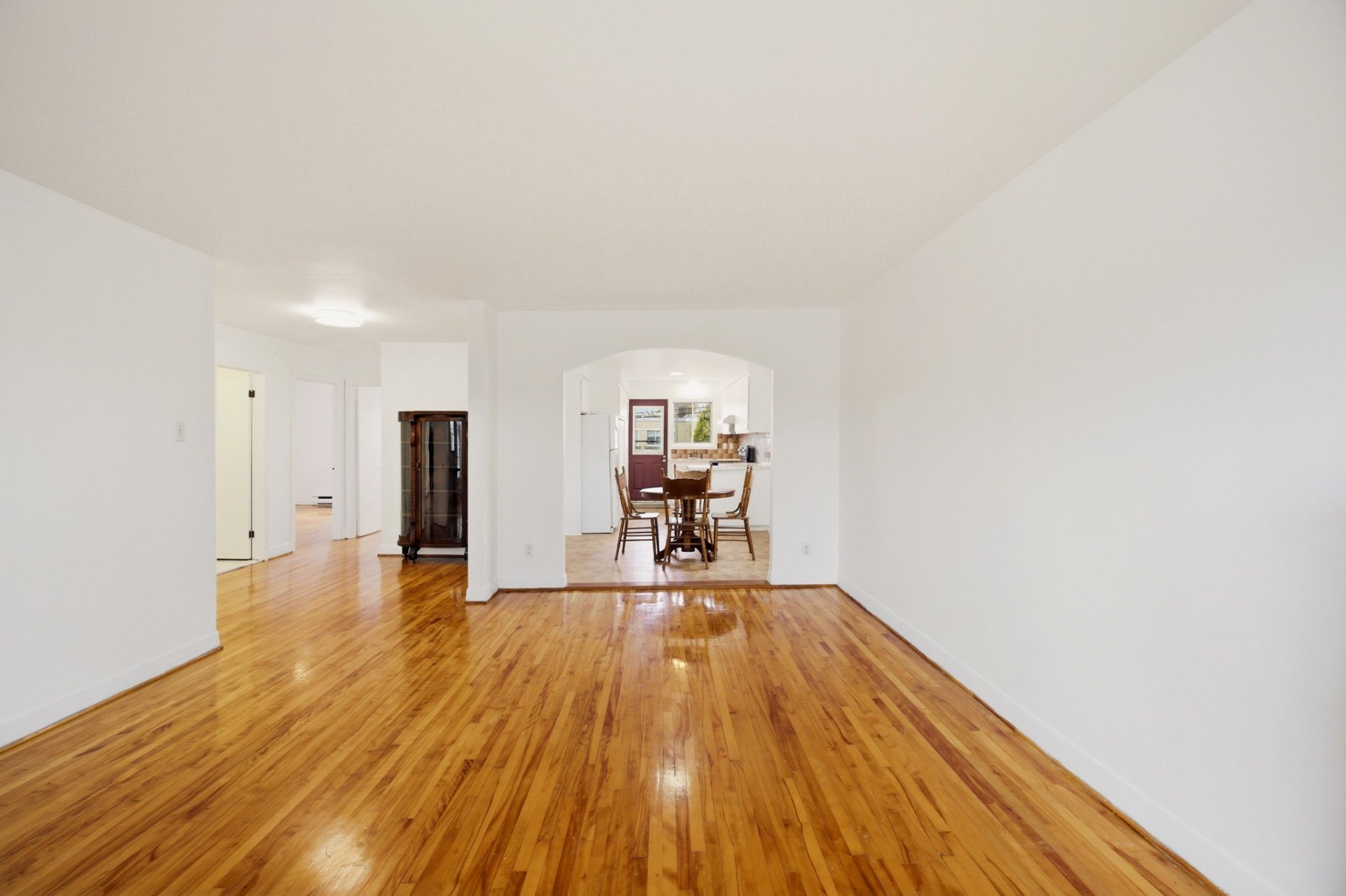 MLS: 28512352