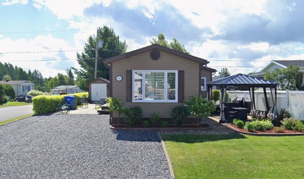 MLS: 23151743