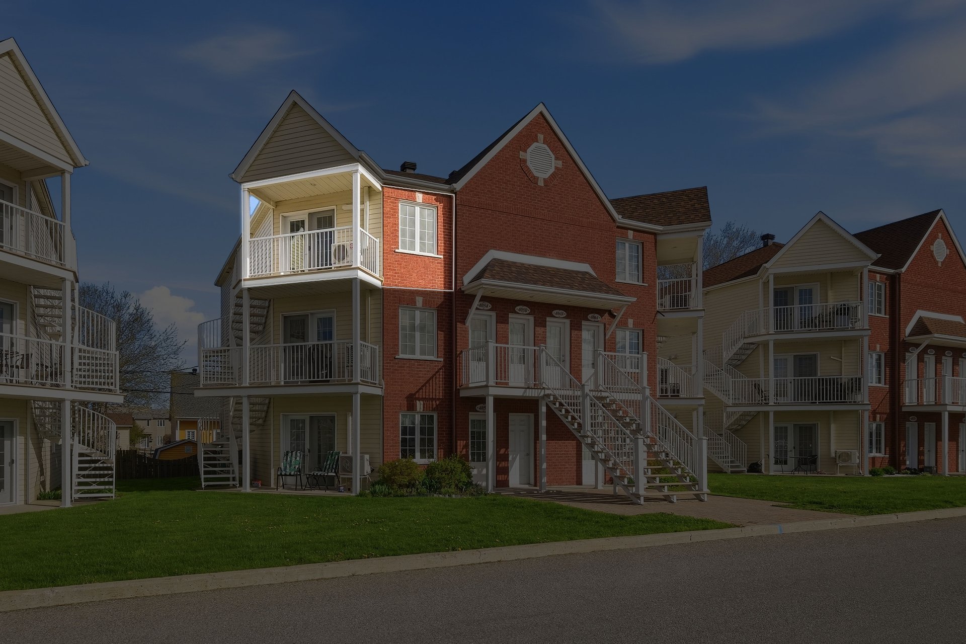 MLS: 24255673