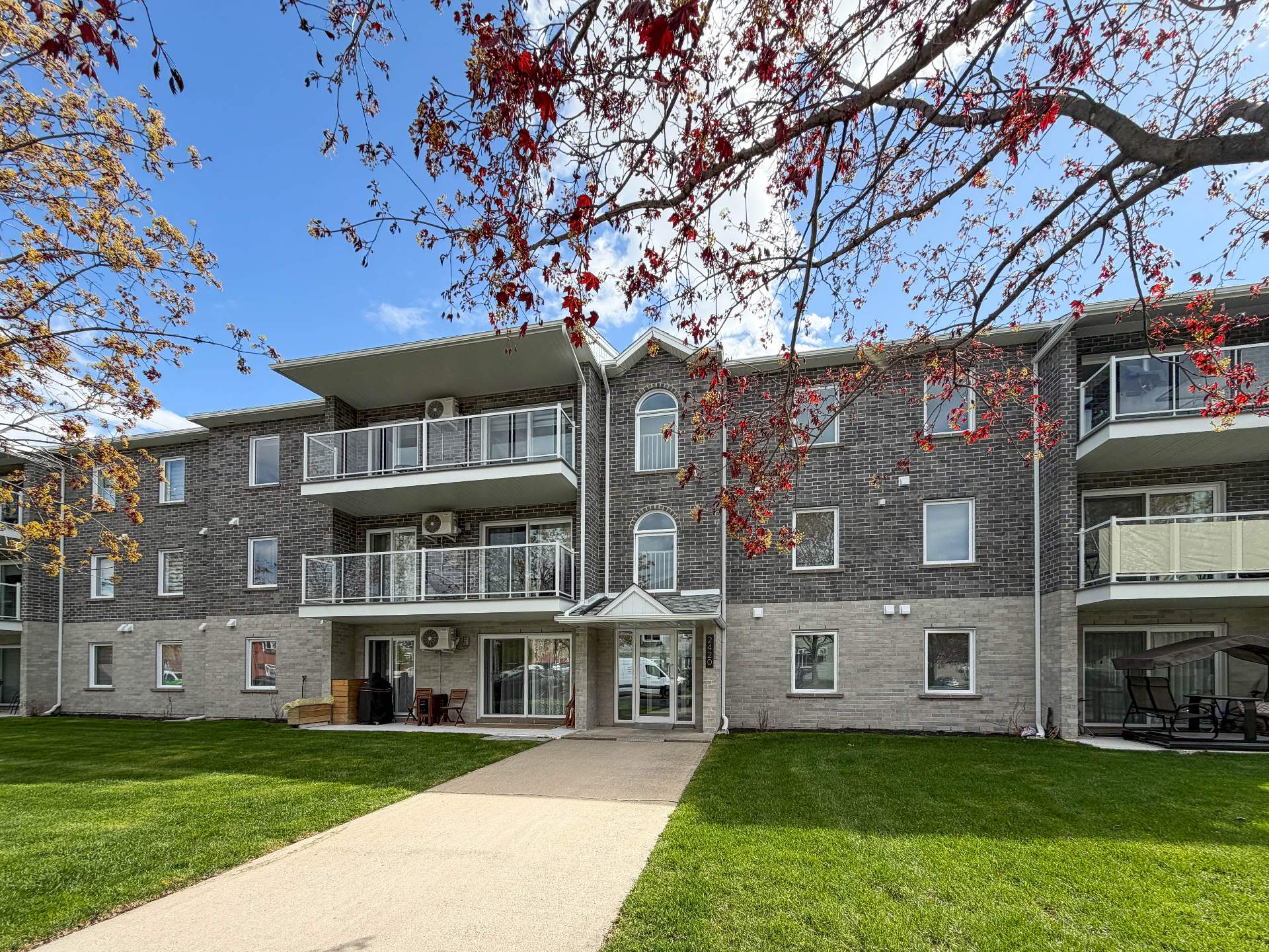 MLS: 23050018