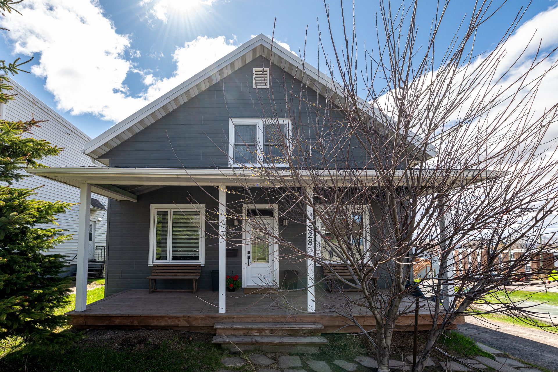 MLS: 26126052