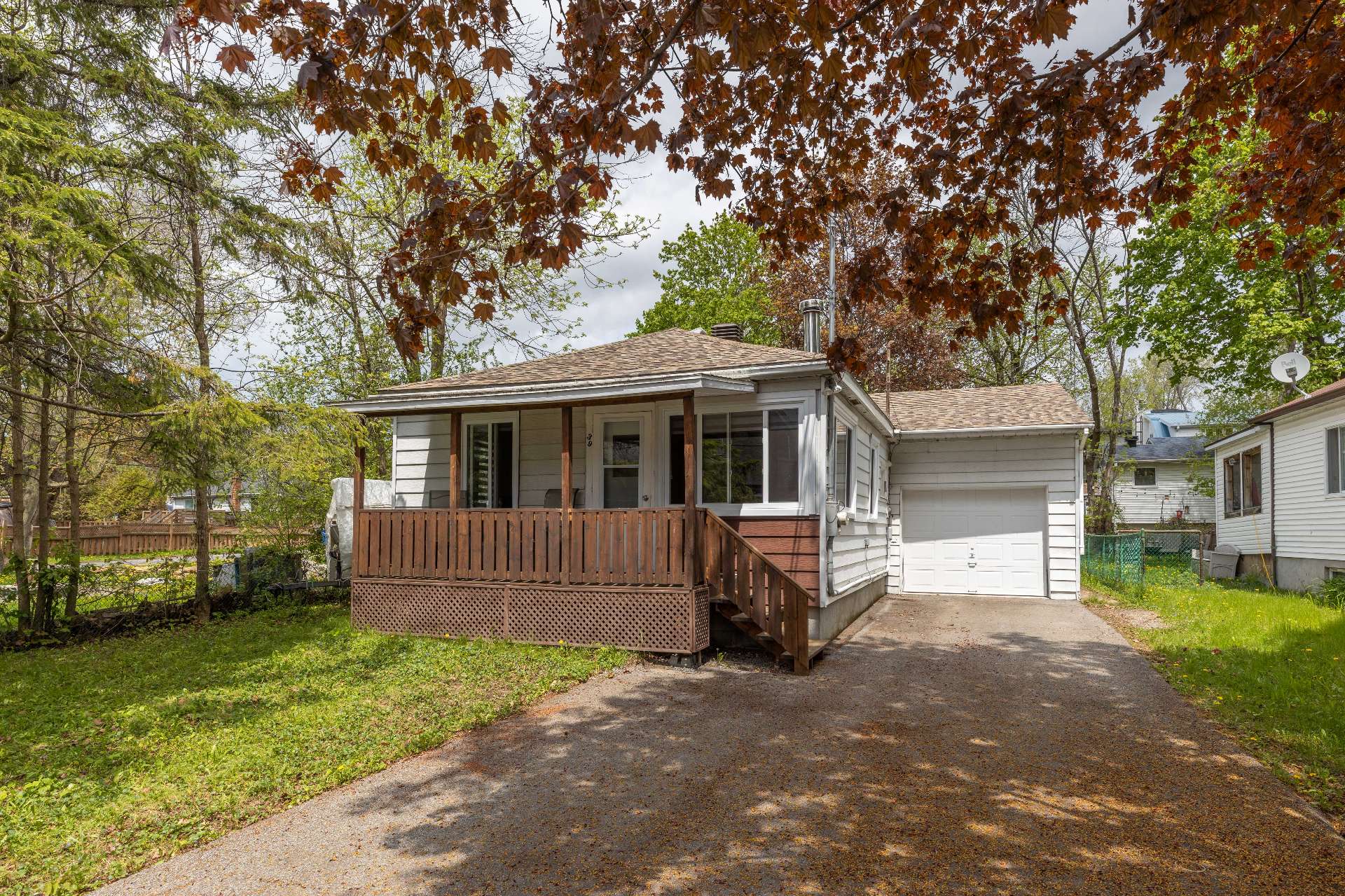MLS: 23519842