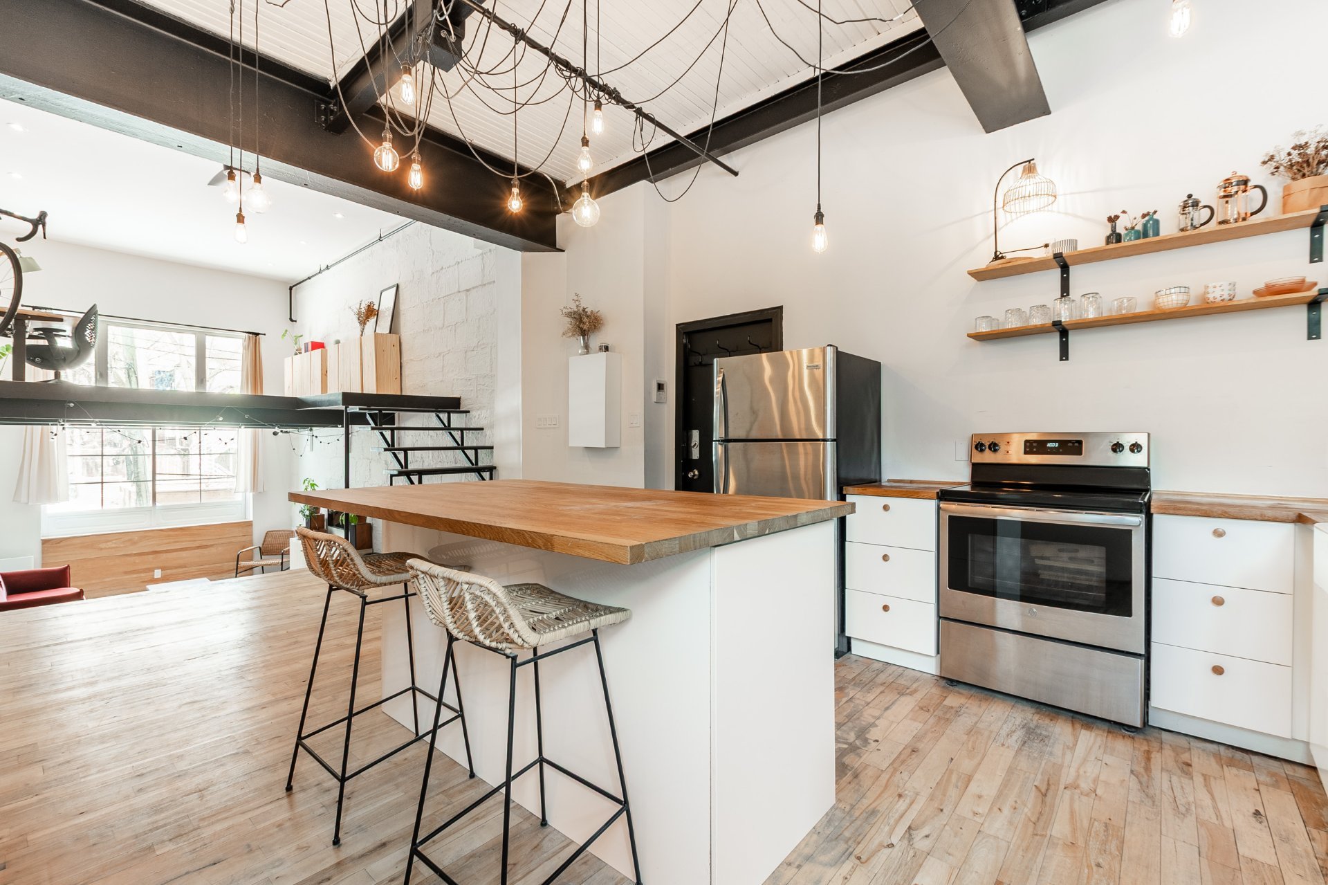 MLS: 18916966