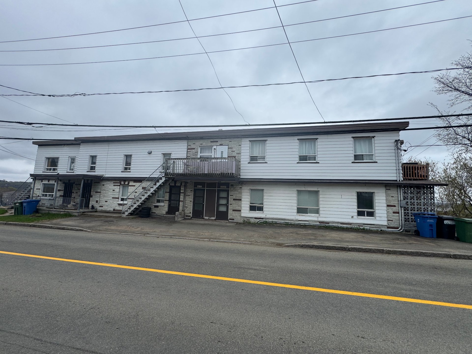 MLS: 22852855