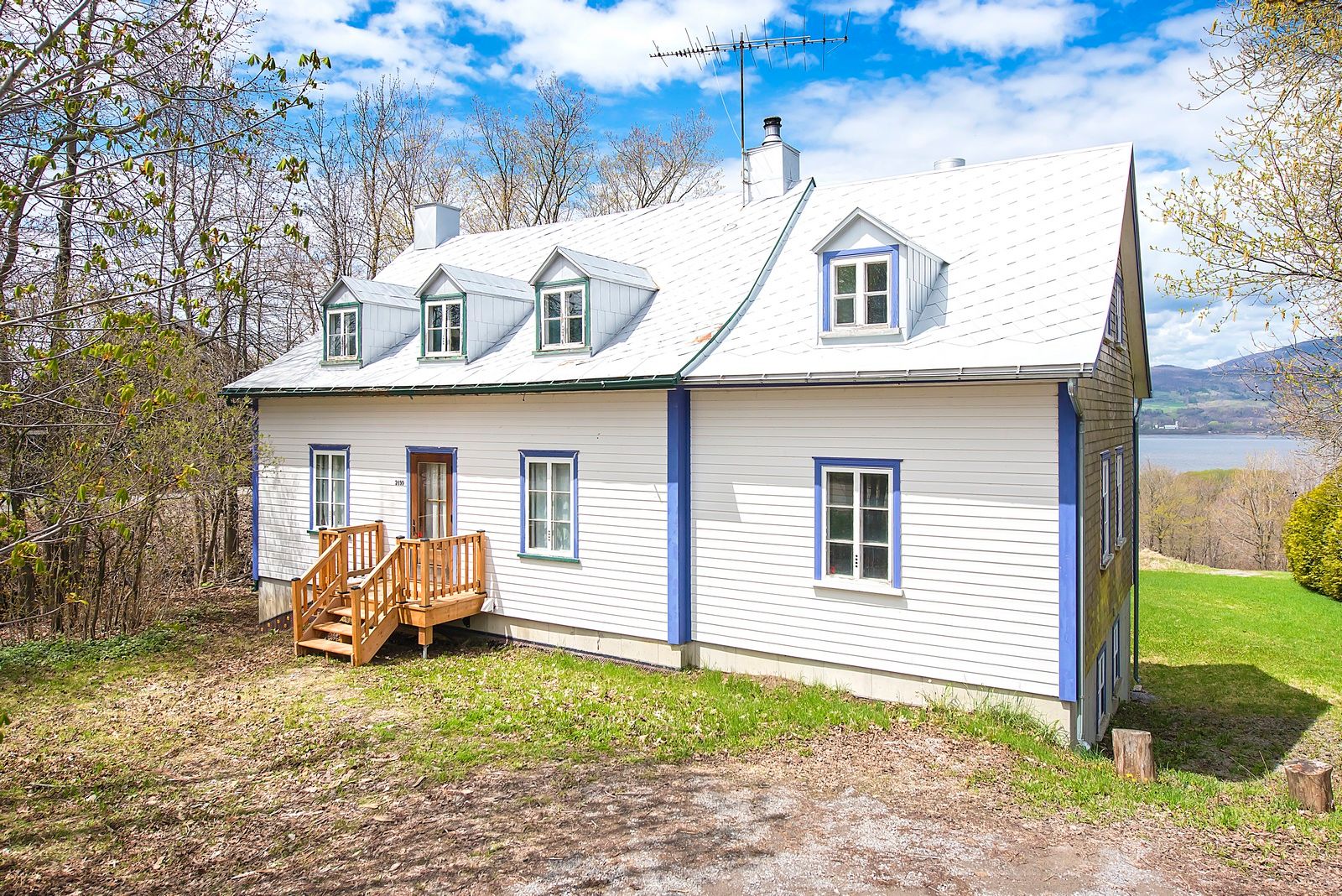 MLS: 21536437